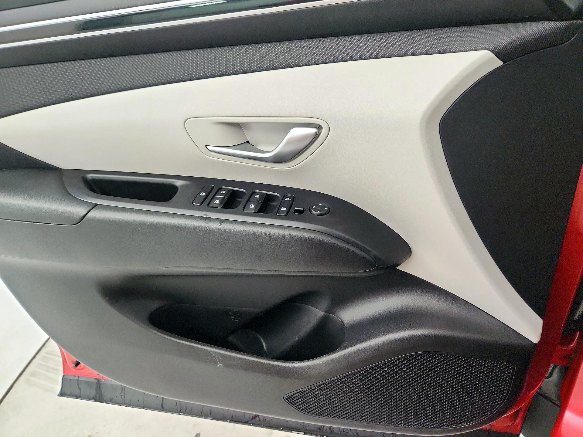 Thumbnail: 2023 Hyundai Tucson - 10