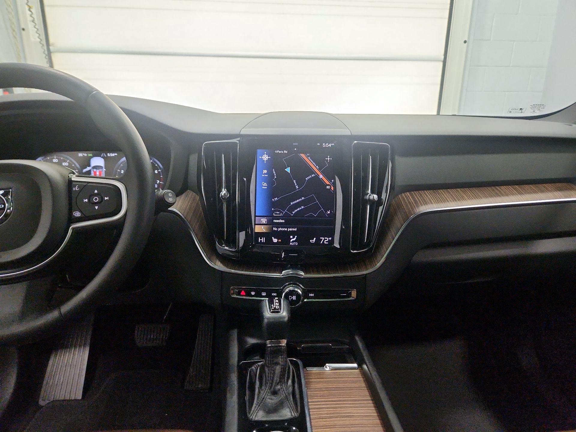 Thumbnail: 2021 Volvo XC60 - 9