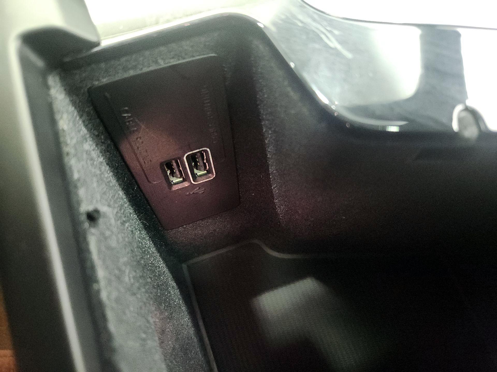 Thumbnail: 2021 Volvo XC60 - 19