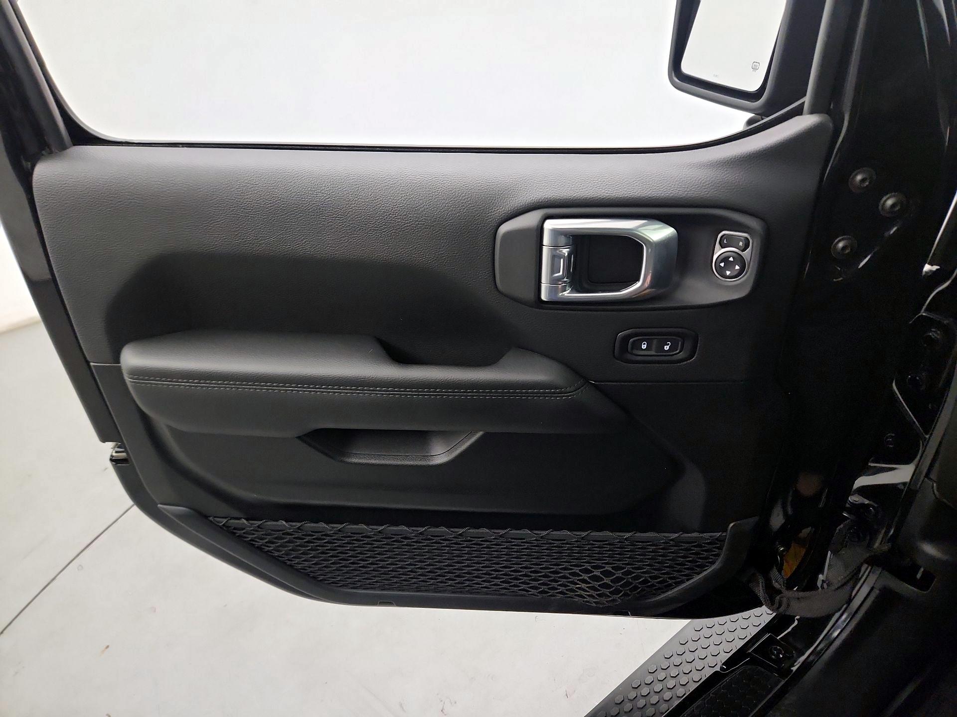 Thumbnail: 2021 Jeep Wrangler - 10