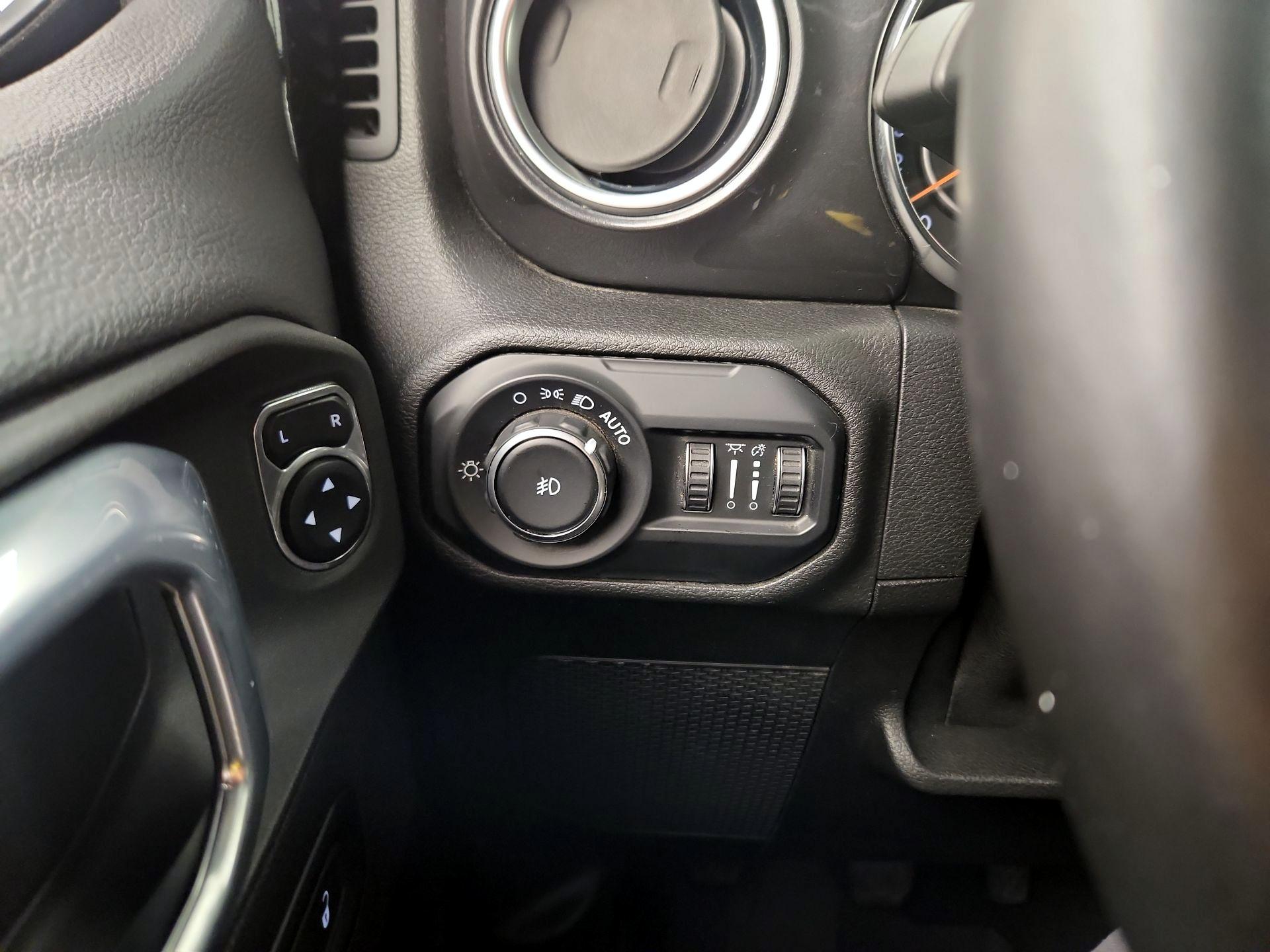 Thumbnail: 2021 Jeep Wrangler - 11