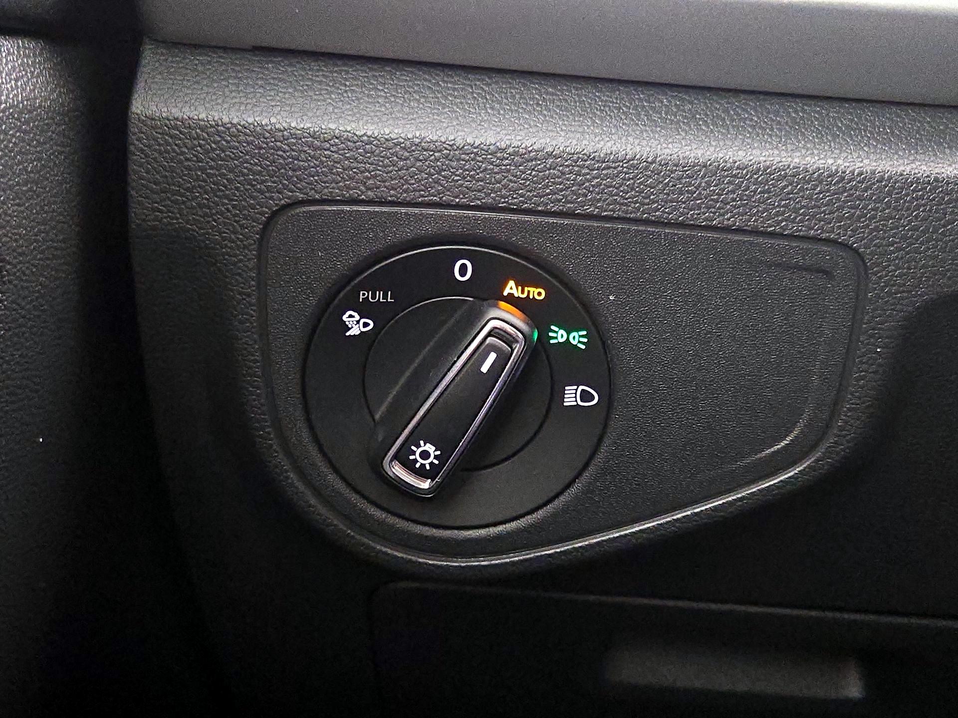 Thumbnail: 2023 Volkswagen Atlas - 13