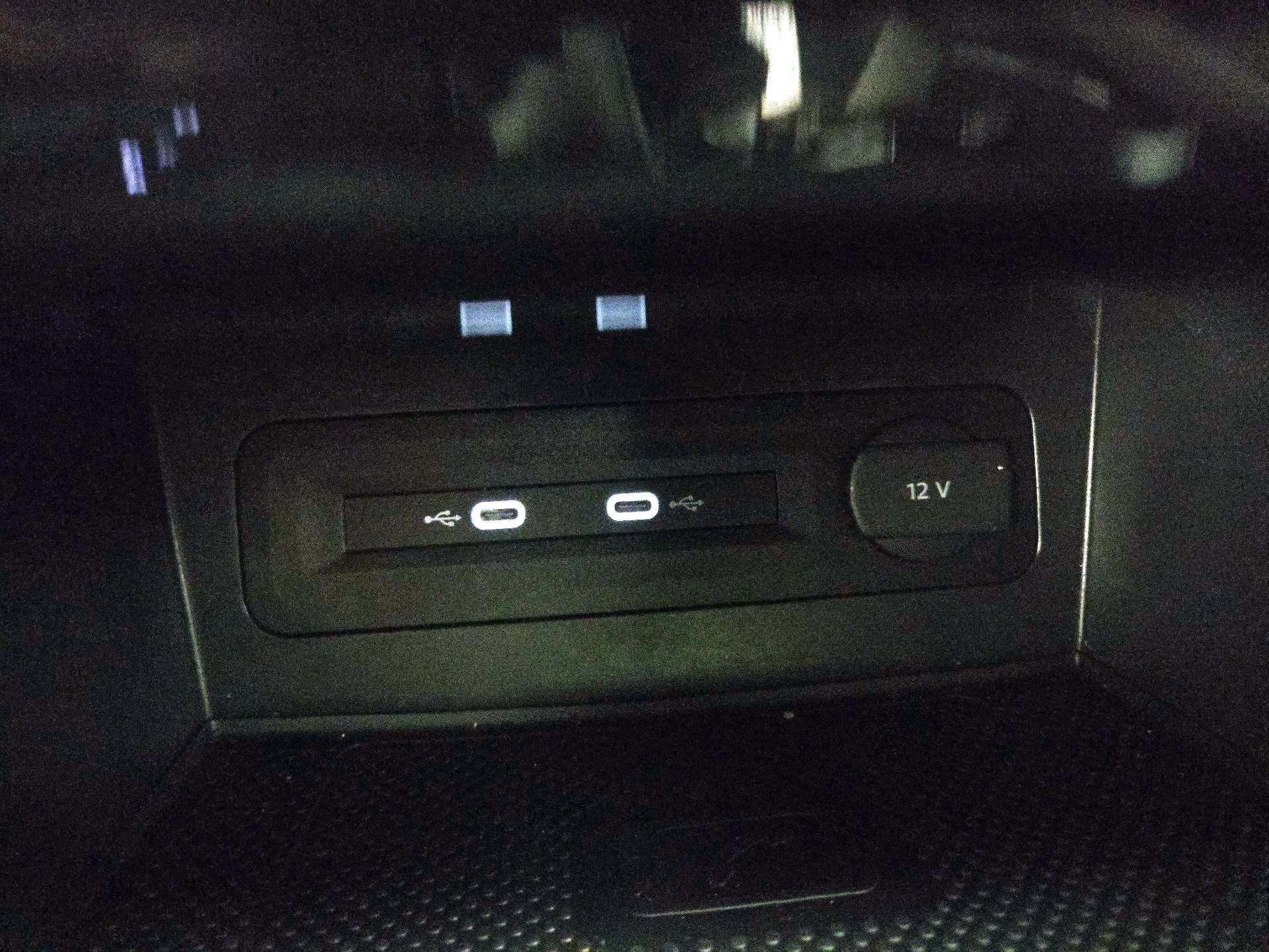 Thumbnail: 2023 Volkswagen Atlas - 18