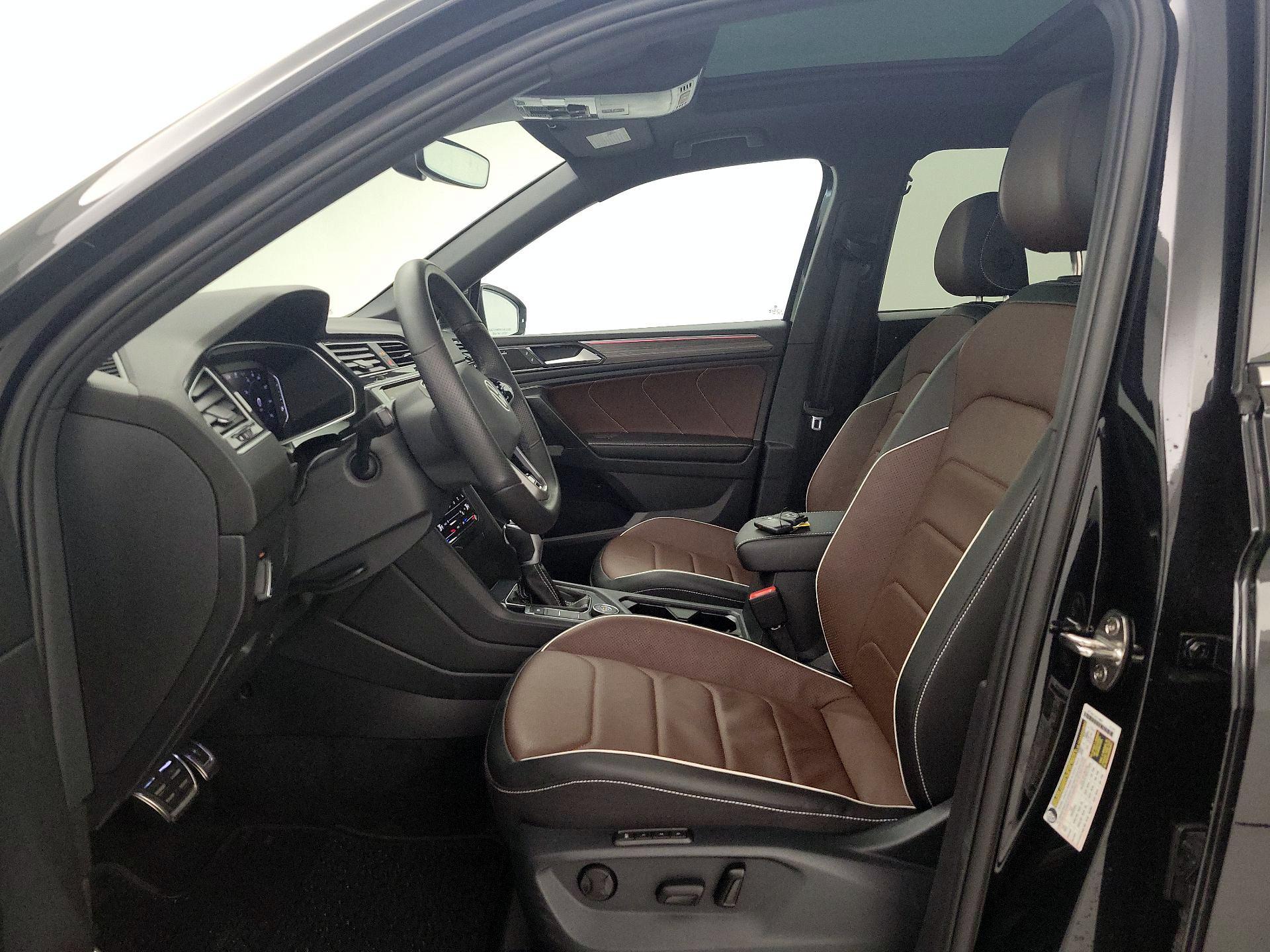 Thumbnail: 2024 Volkswagen Tiguan - 11