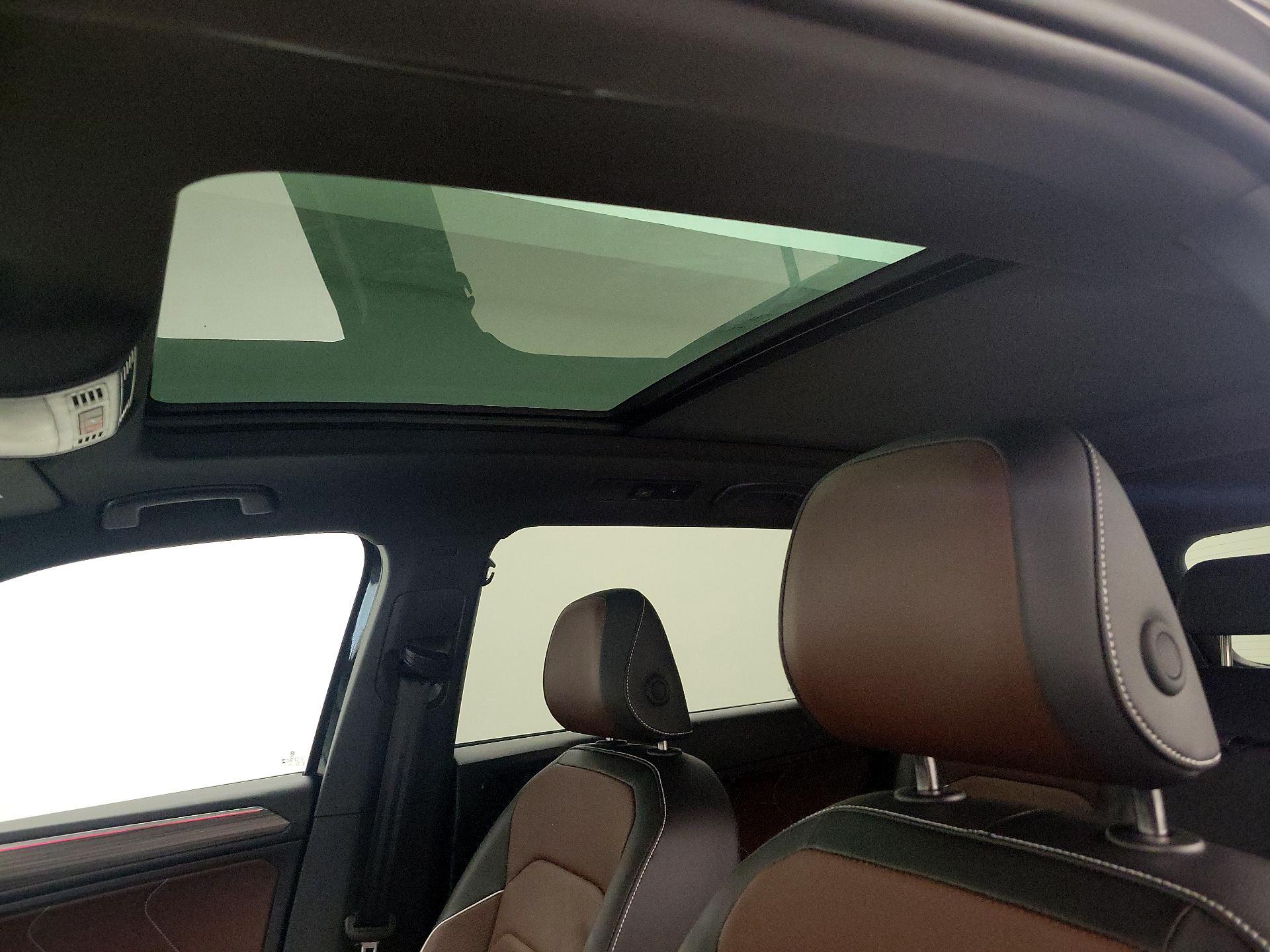 Thumbnail: 2024 Volkswagen Tiguan - 18