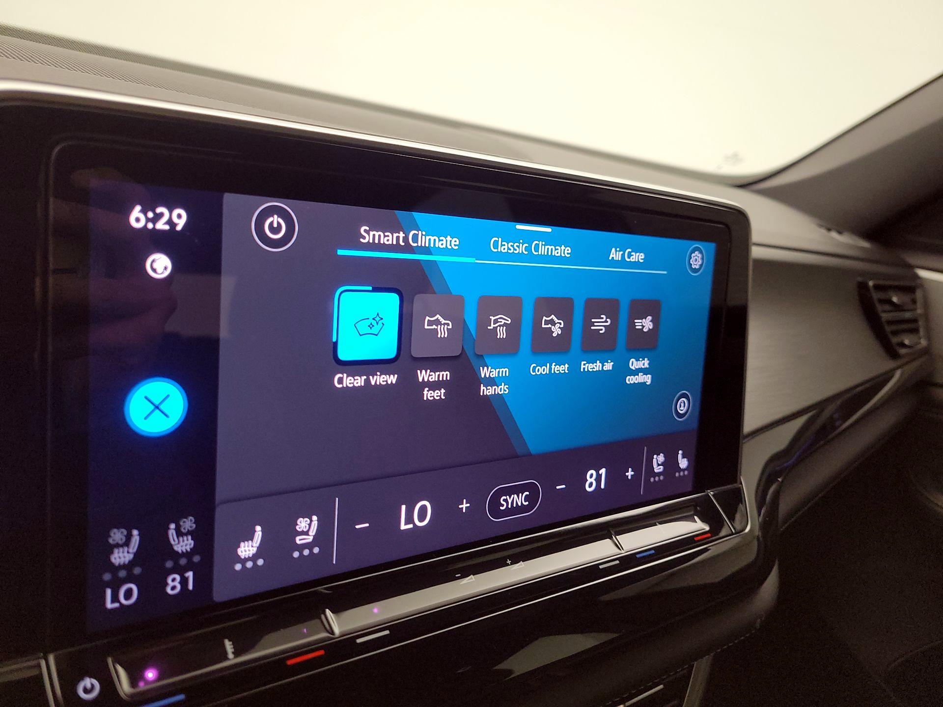 Thumbnail: 2024 Volkswagen Atlas - 16