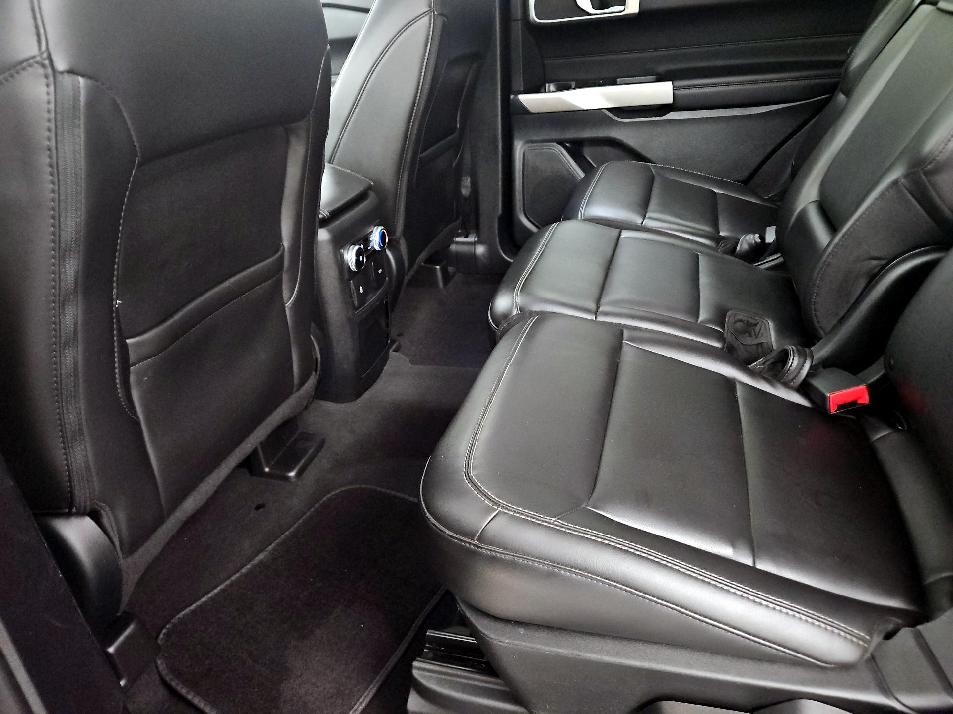 Thumbnail: 2022 Ford Explorer - 20