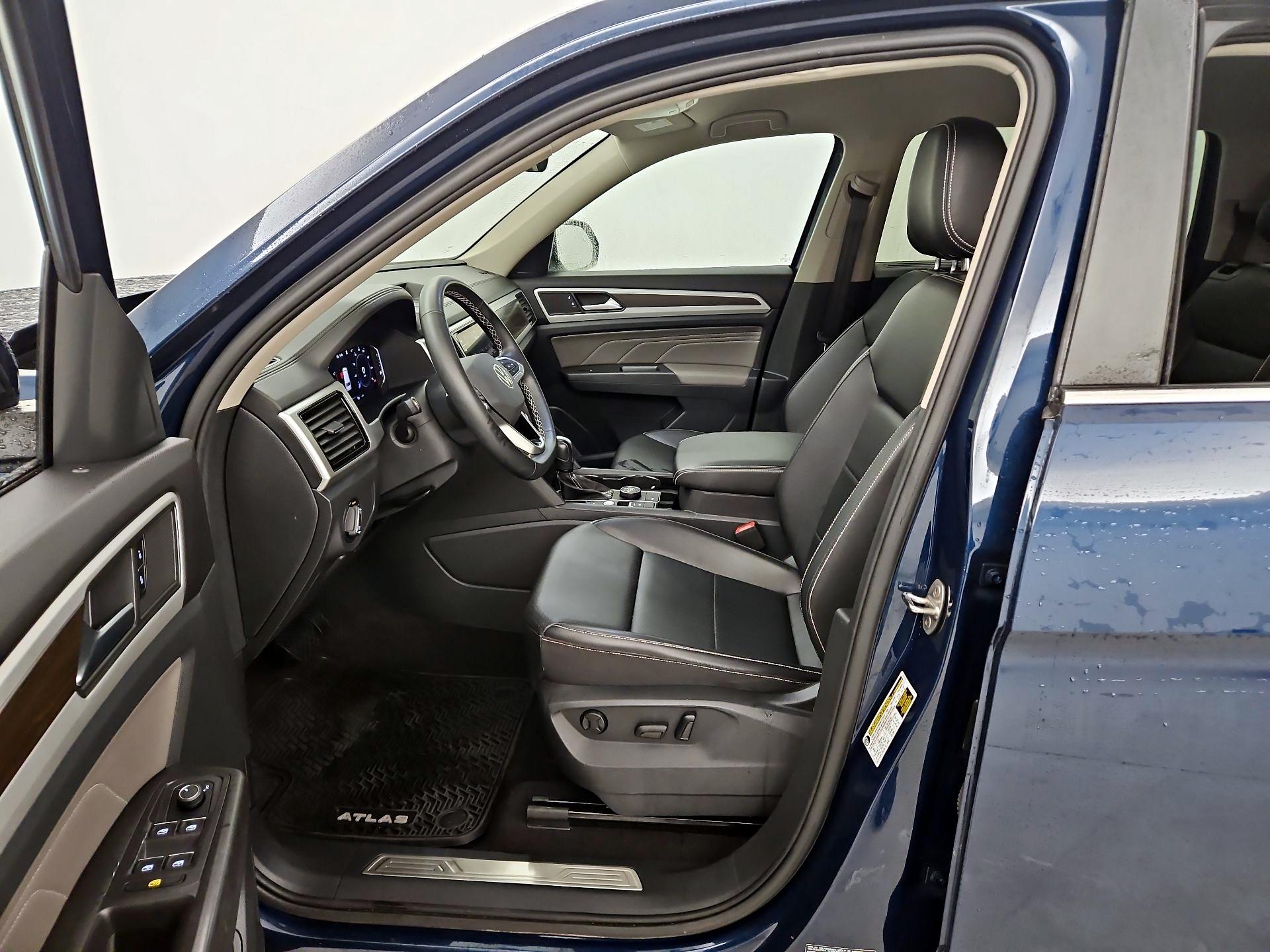 Thumbnail: 2022 Volkswagen Atlas - 11