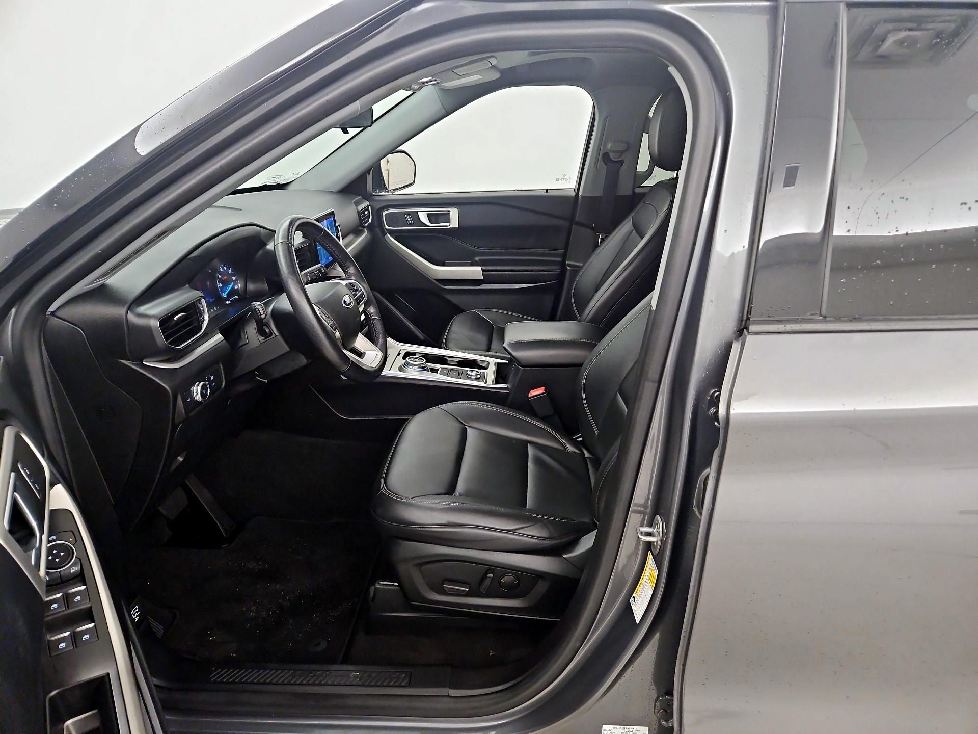 Thumbnail: 2022 Ford Explorer - 11