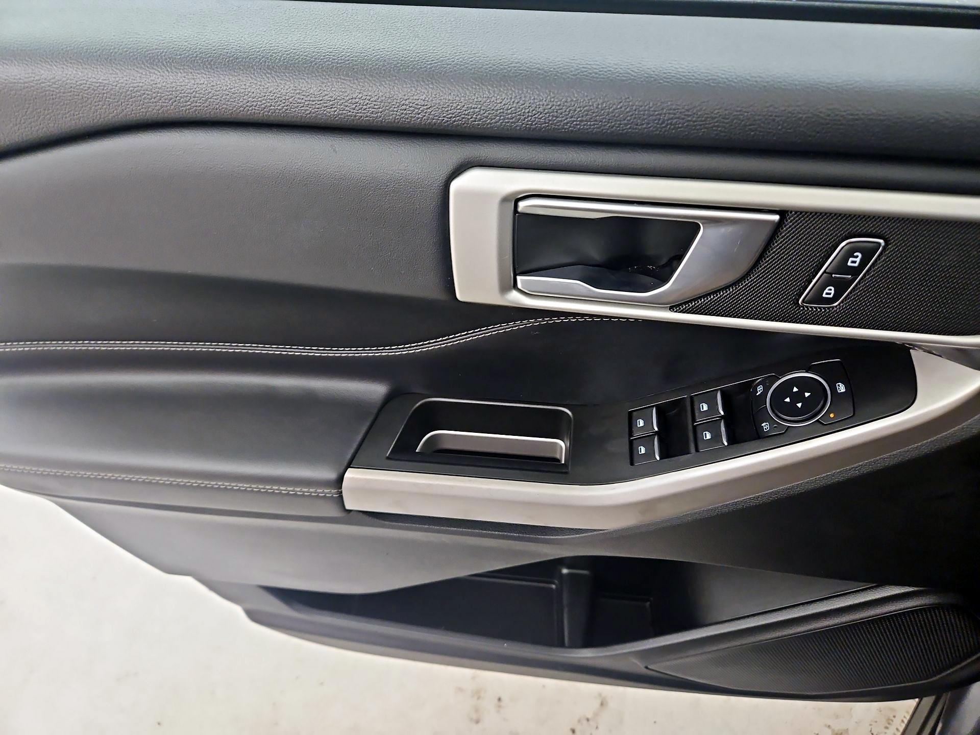 Thumbnail: 2022 Ford Explorer - 12