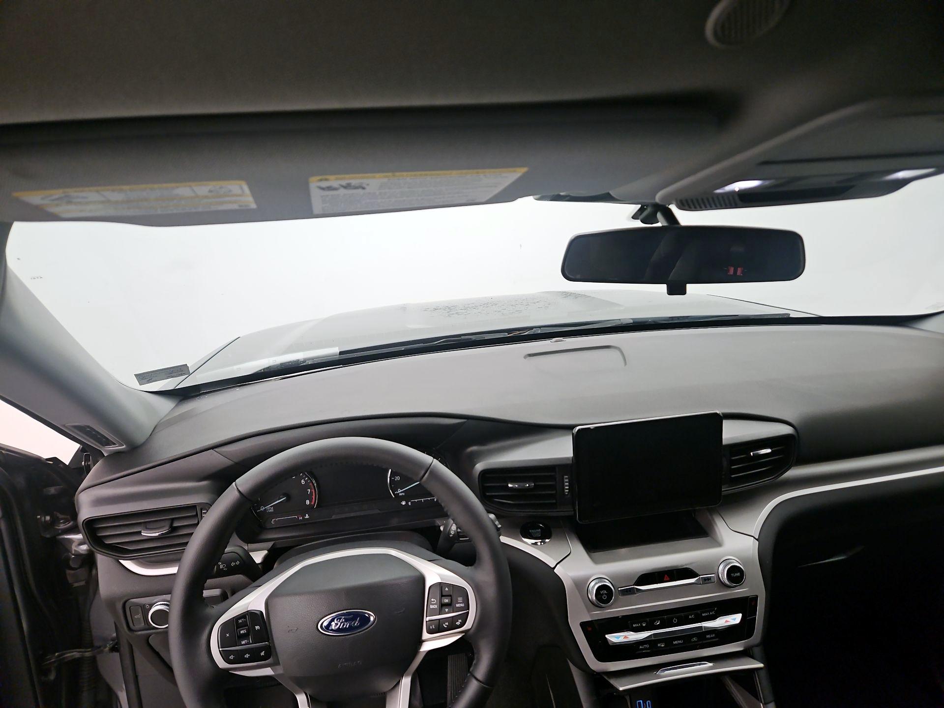 Thumbnail: 2022 Ford Explorer - 9