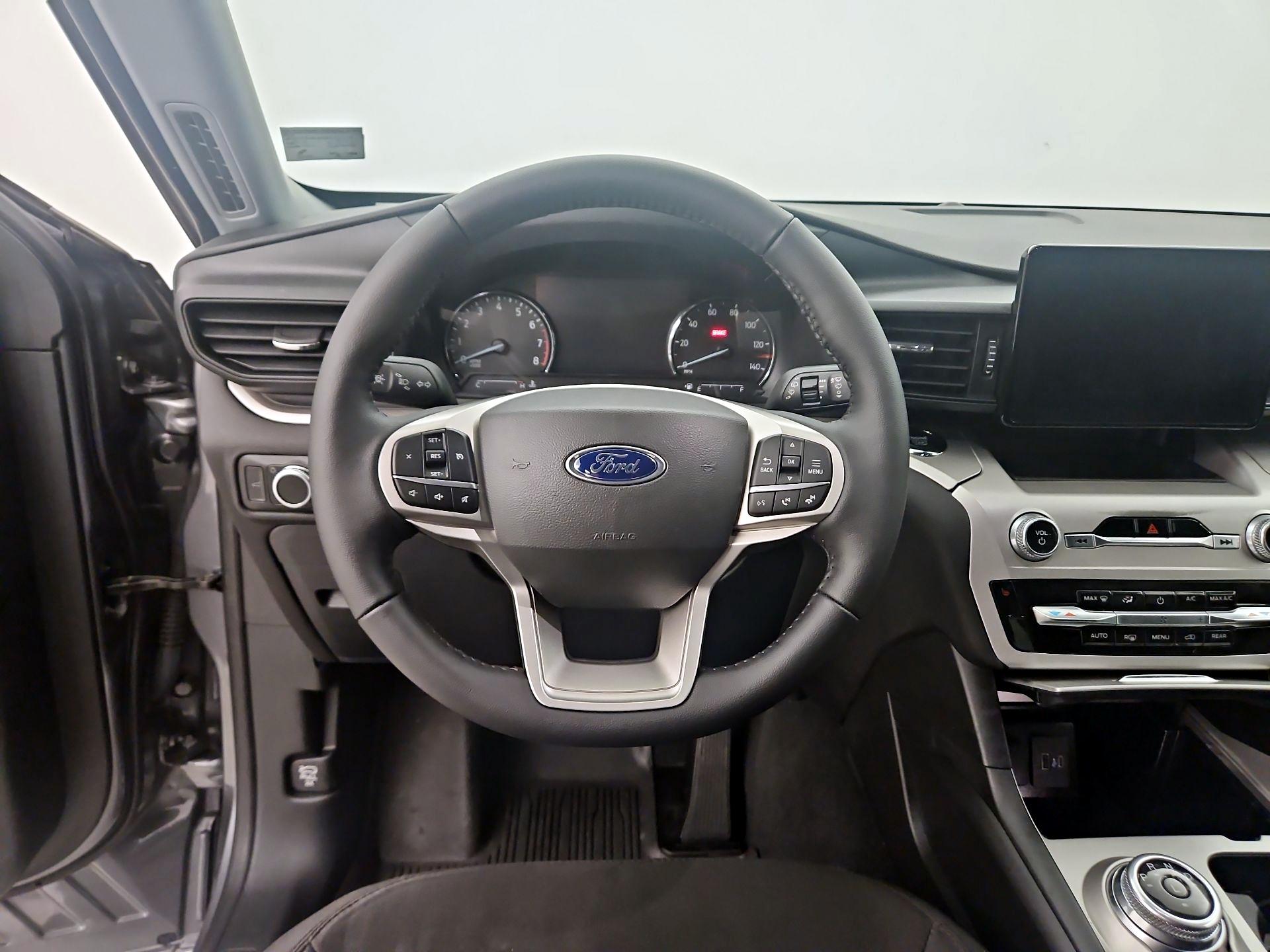 Thumbnail: 2022 Ford Explorer - 10