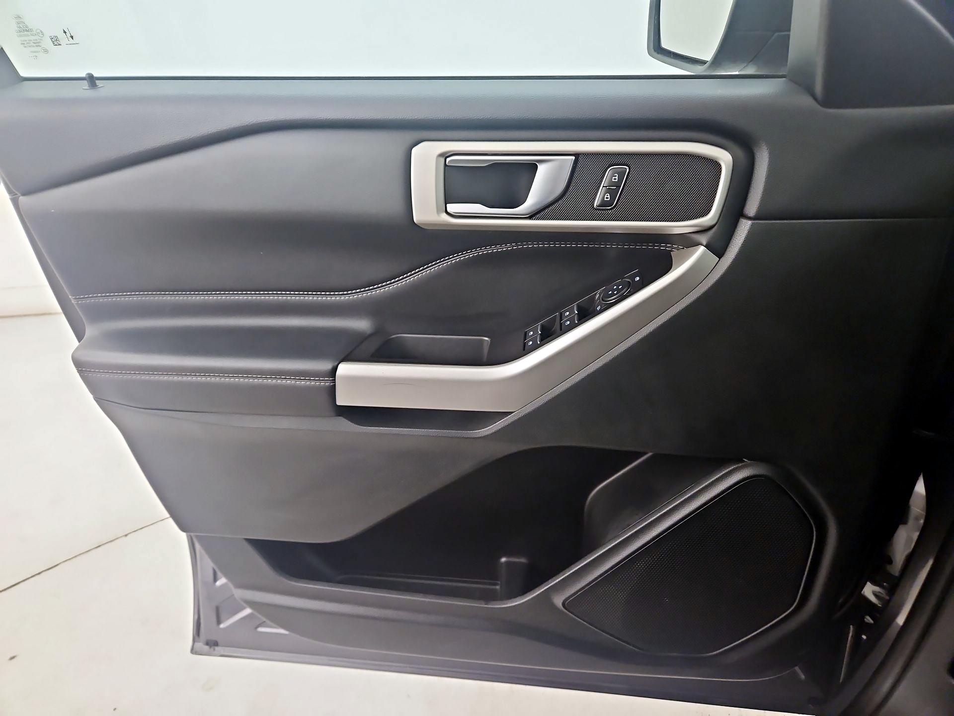 Thumbnail: 2022 Ford Explorer - 12