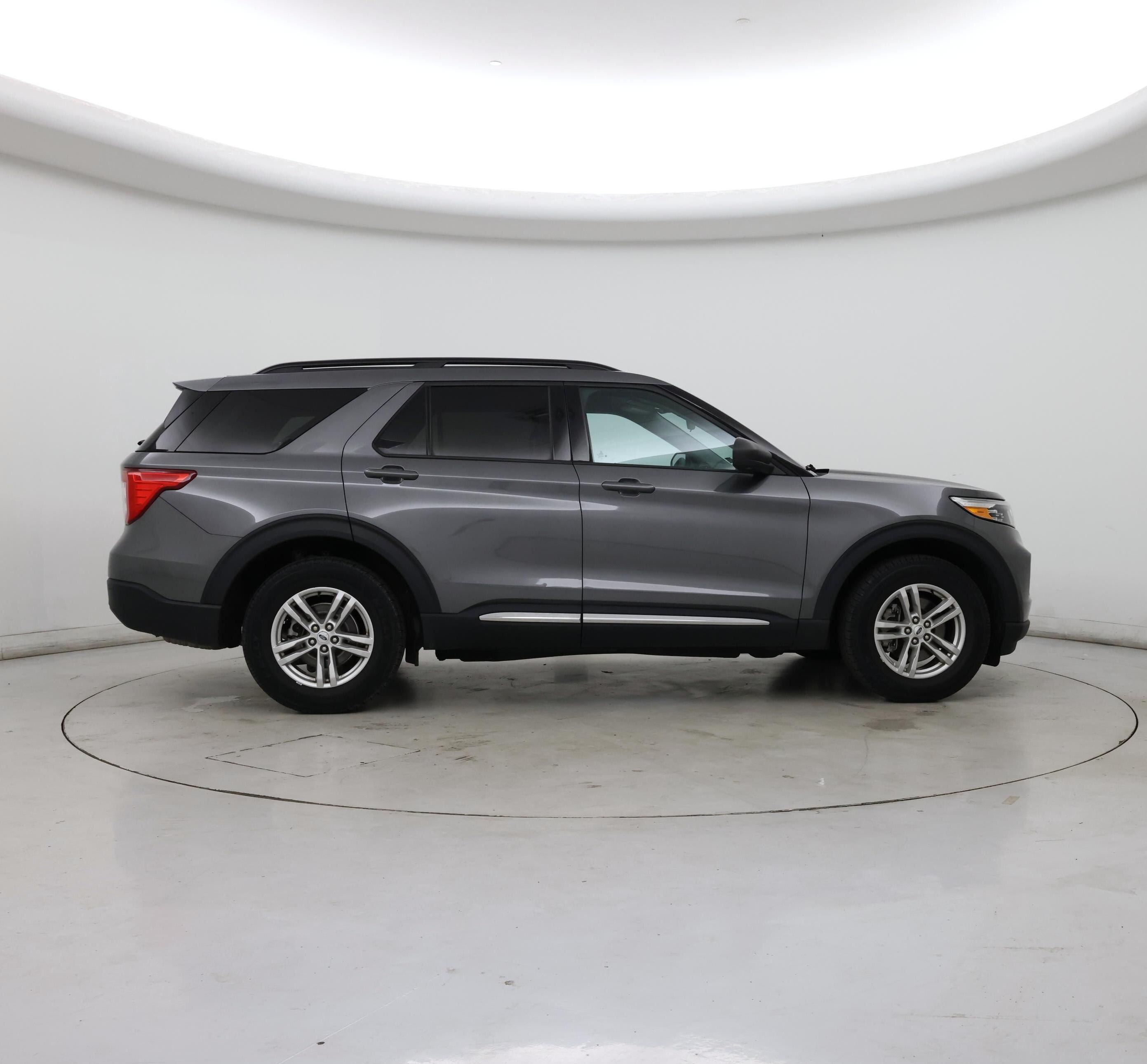 Thumbnail: 2022 Ford Explorer - 7