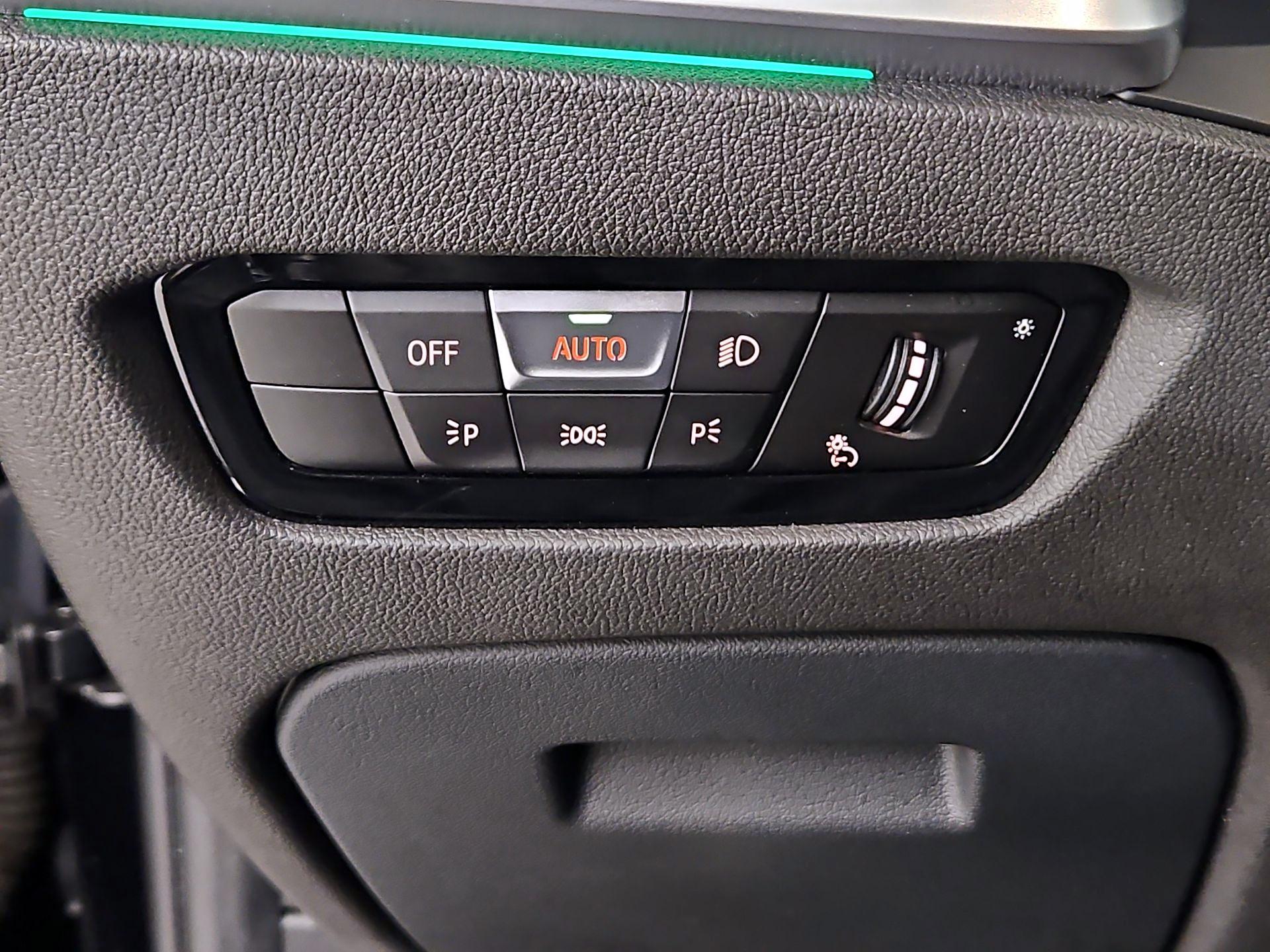 Thumbnail: 2020 BMW 3 Series - 13