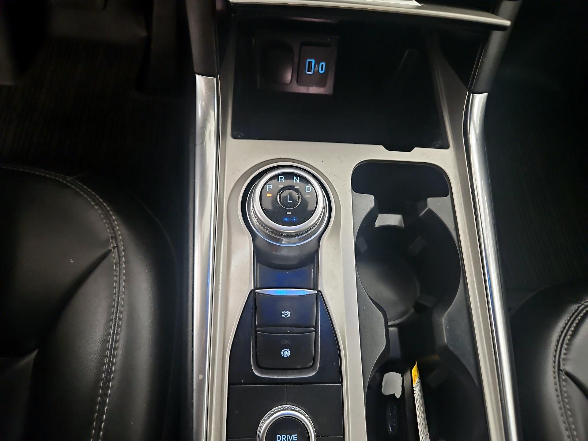 Thumbnail: 2022 Ford Explorer - 18