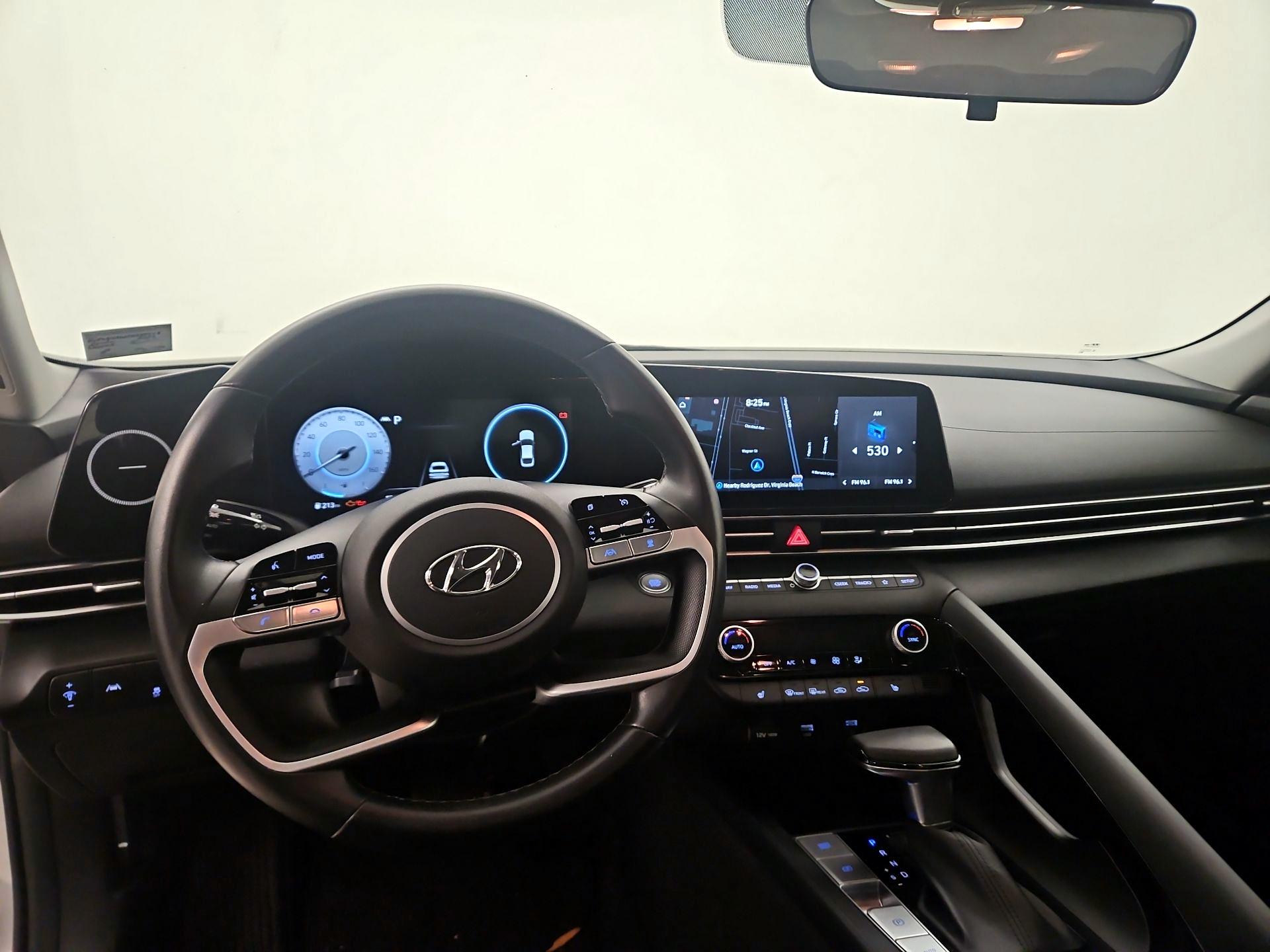 Thumbnail: 2023 Hyundai Elantra - 9