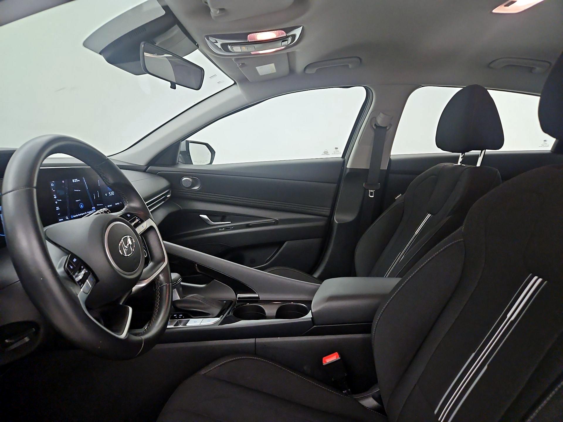 Thumbnail: 2023 Hyundai Elantra - 11