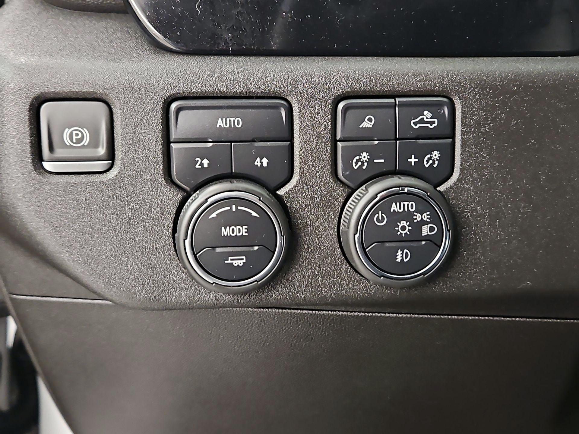 Thumbnail: 2023 Chevrolet Silverado 1500 - 13