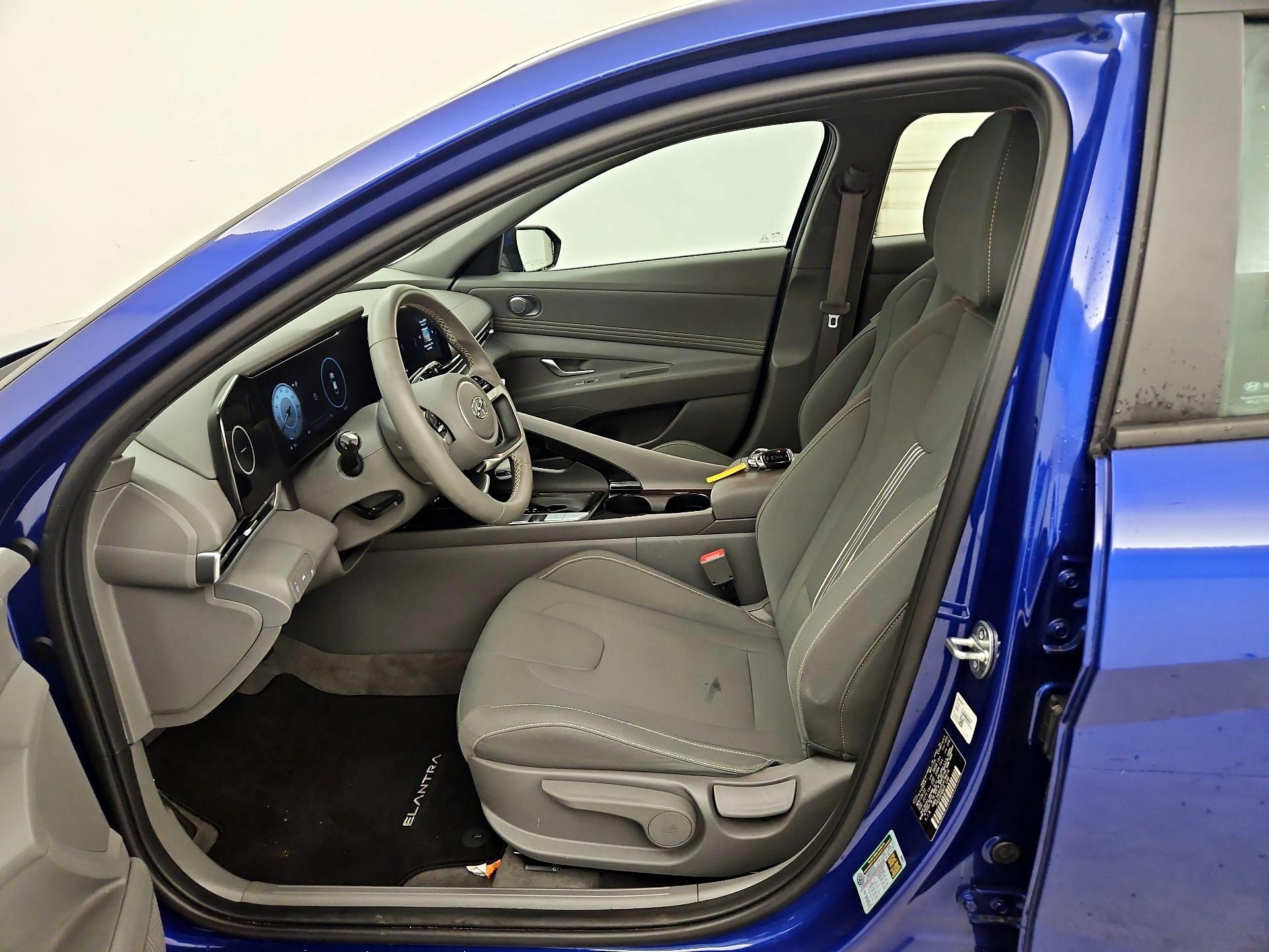 Thumbnail: 2023 Hyundai Elantra - 11