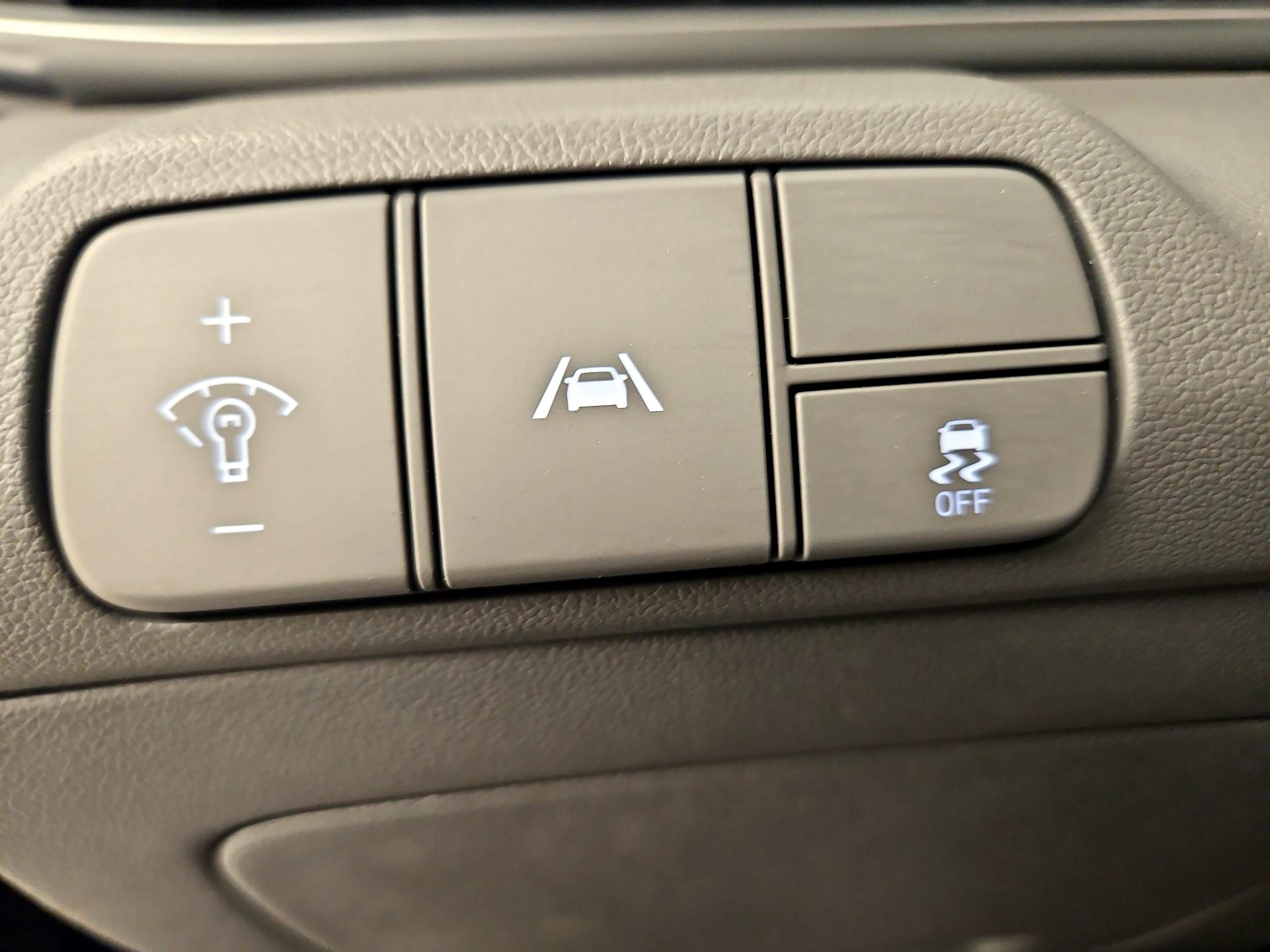 Thumbnail: 2023 Hyundai Elantra - 13