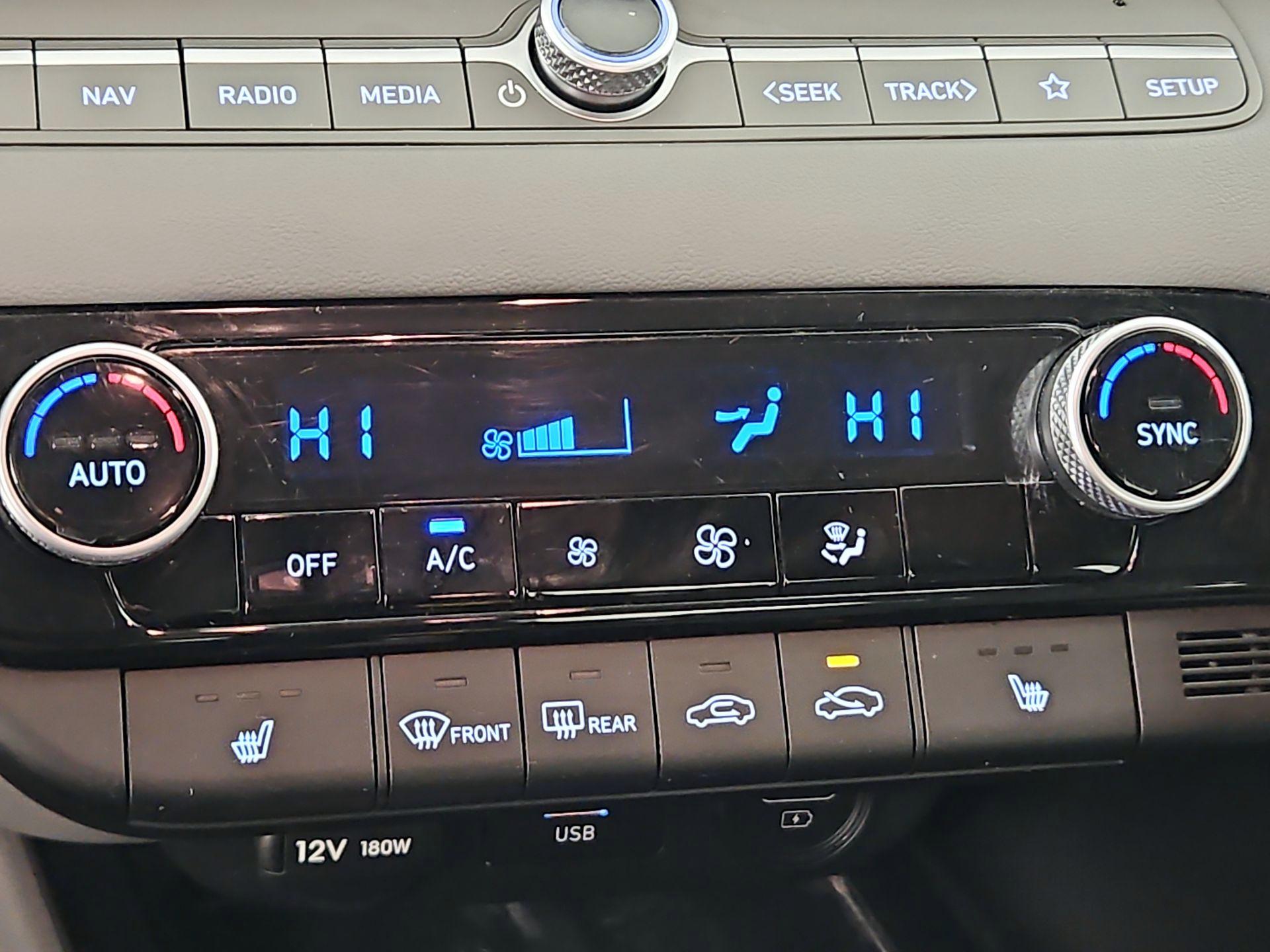 Thumbnail: 2023 Hyundai Elantra - 17