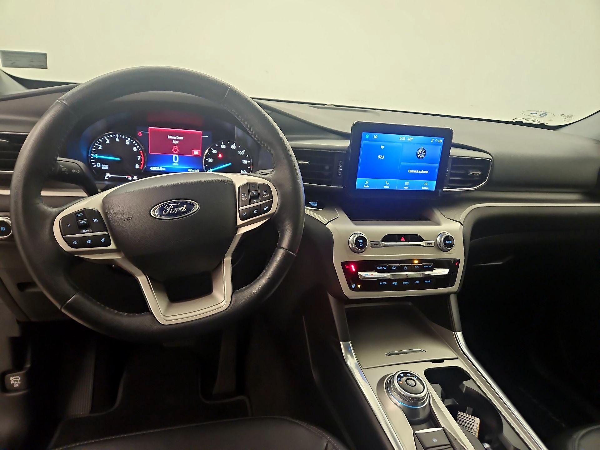 Thumbnail: 2022 Ford Explorer - 9