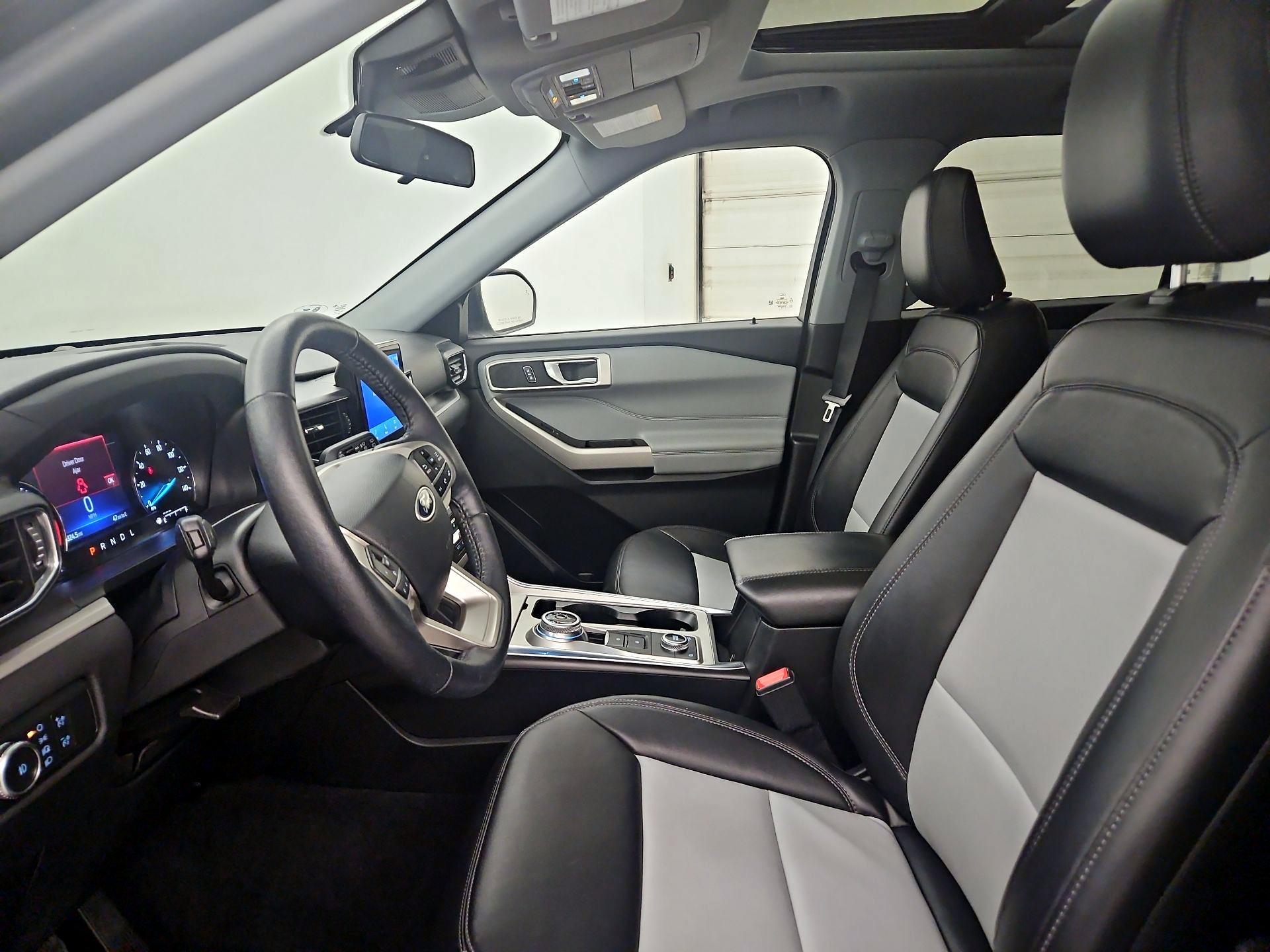 Thumbnail: 2022 Ford Explorer - 11