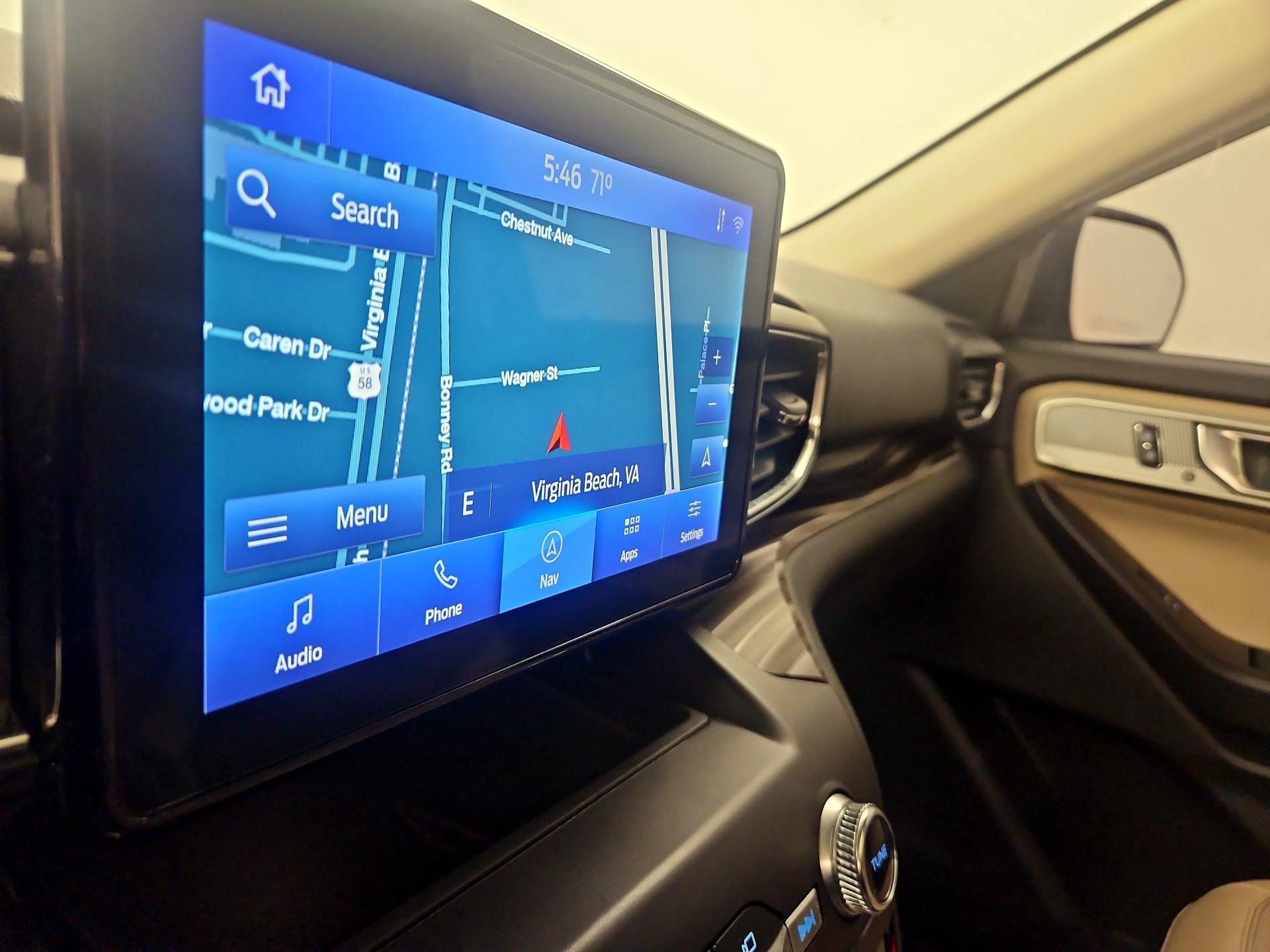 Thumbnail: 2020 Ford Explorer - 14