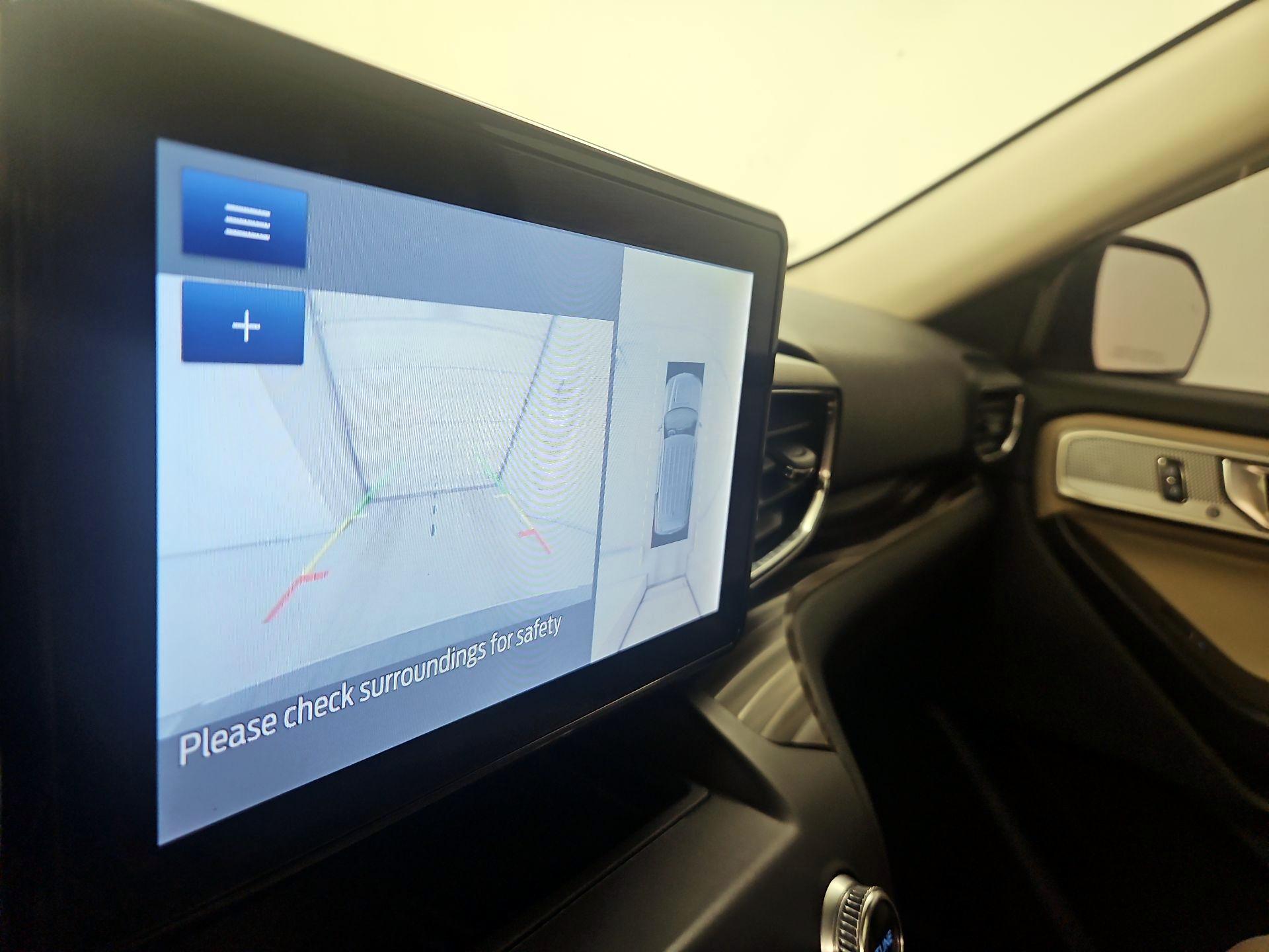 Thumbnail: 2020 Ford Explorer - 15