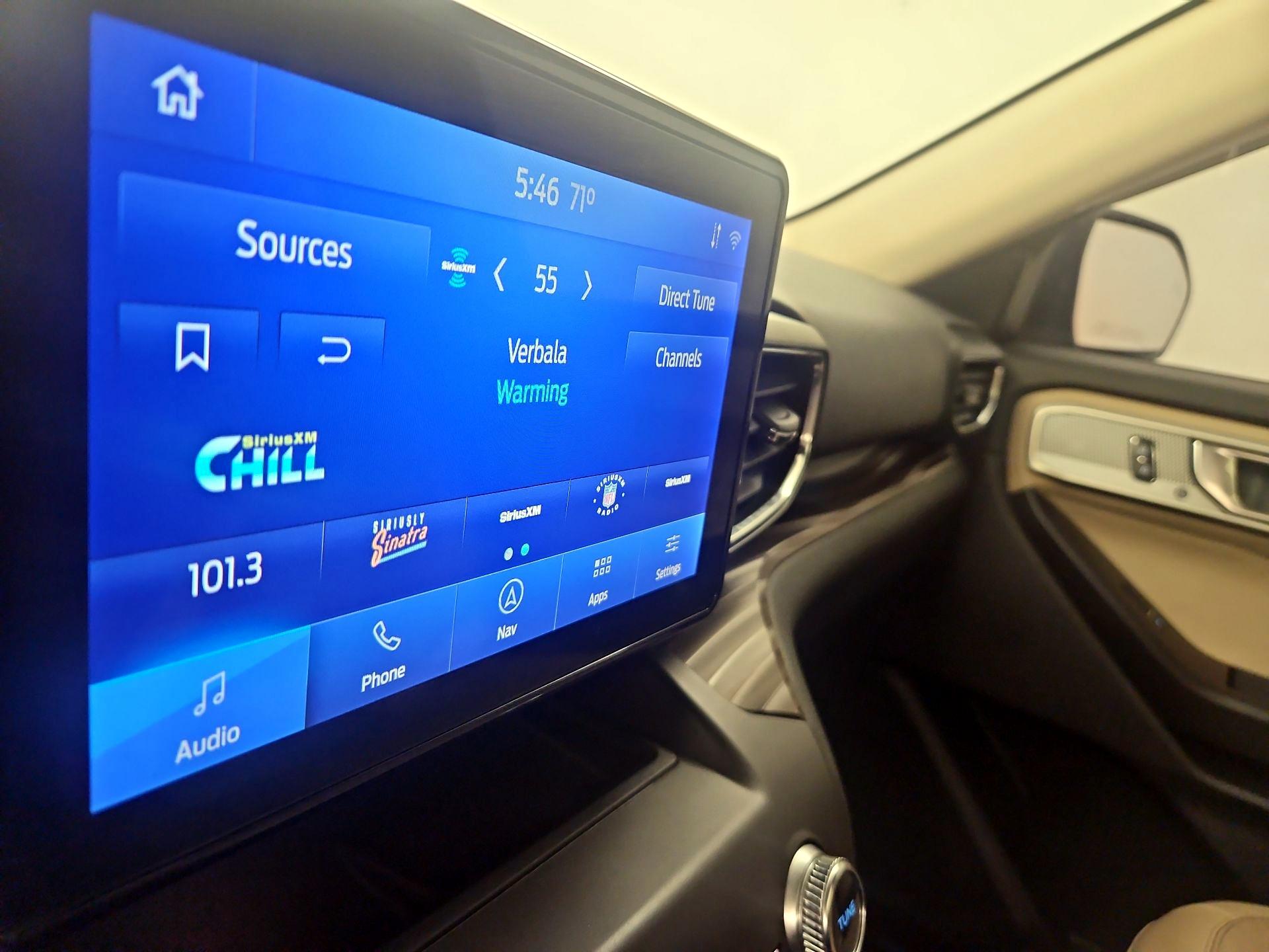 Thumbnail: 2020 Ford Explorer - 16