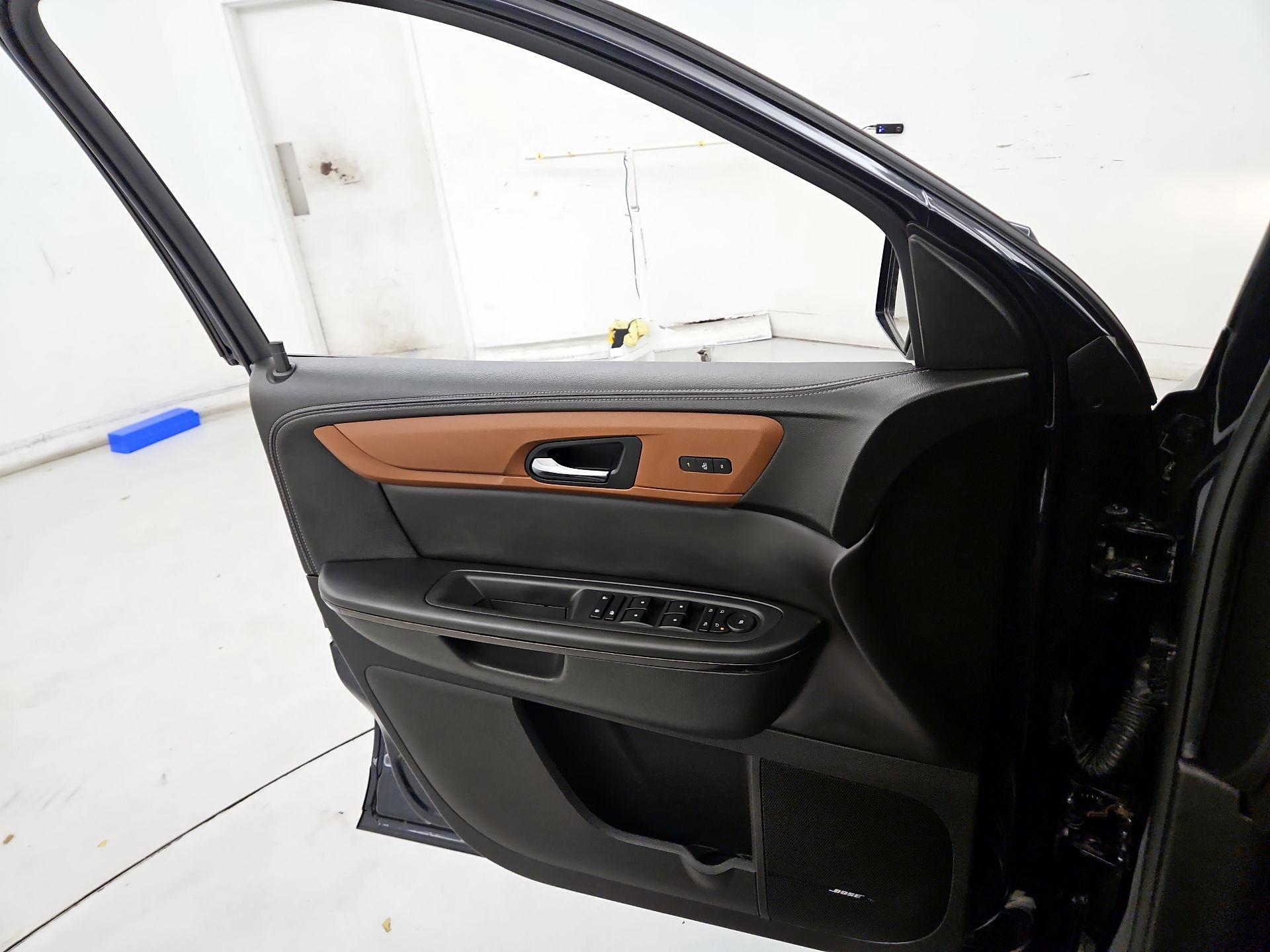 Thumbnail: 2016 Chevrolet Traverse - 12