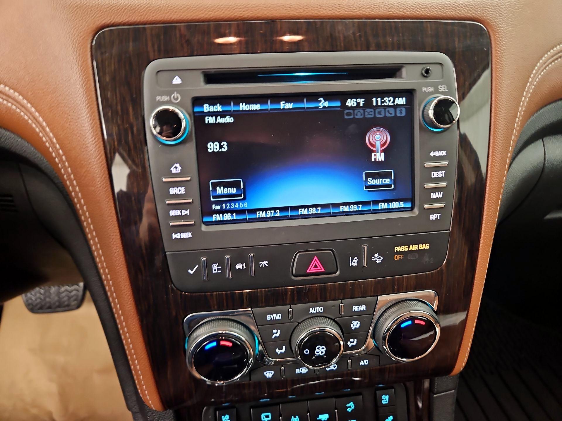 Thumbnail: 2016 Chevrolet Traverse - 16