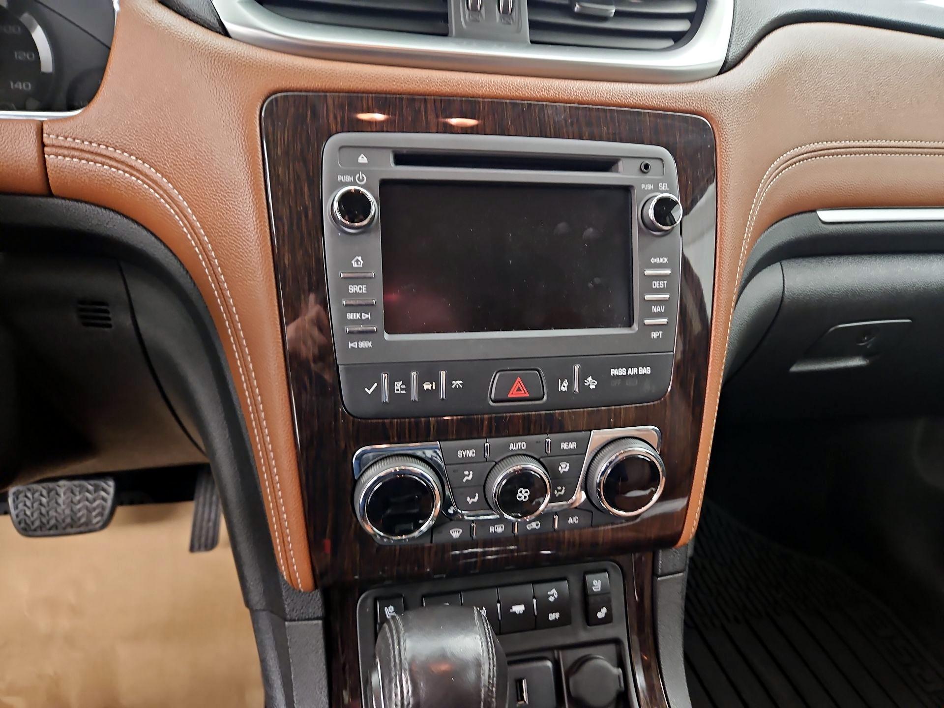 Thumbnail: 2016 Chevrolet Traverse - 17