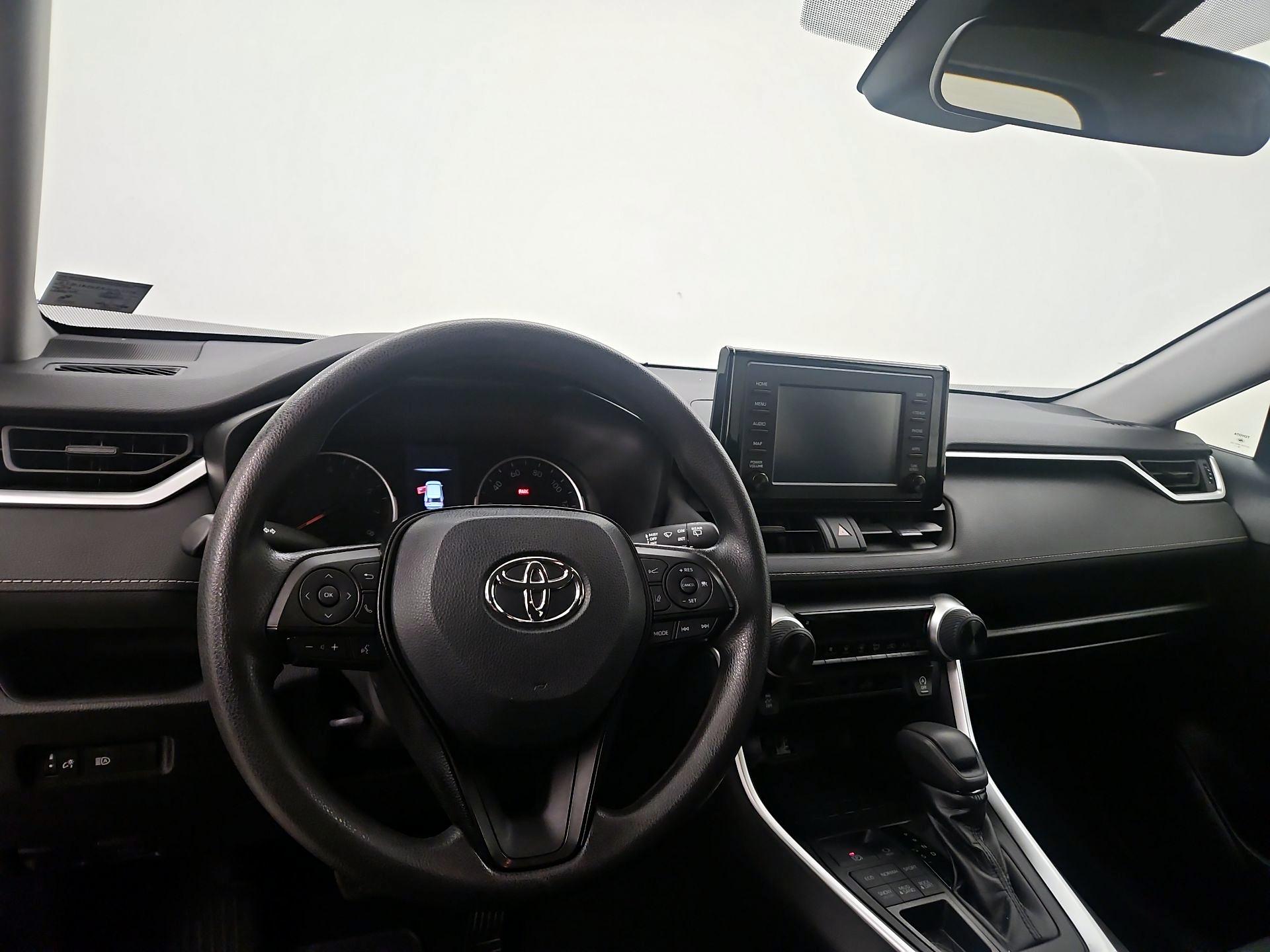 Thumbnail: 2019 Toyota RAV4 - 9