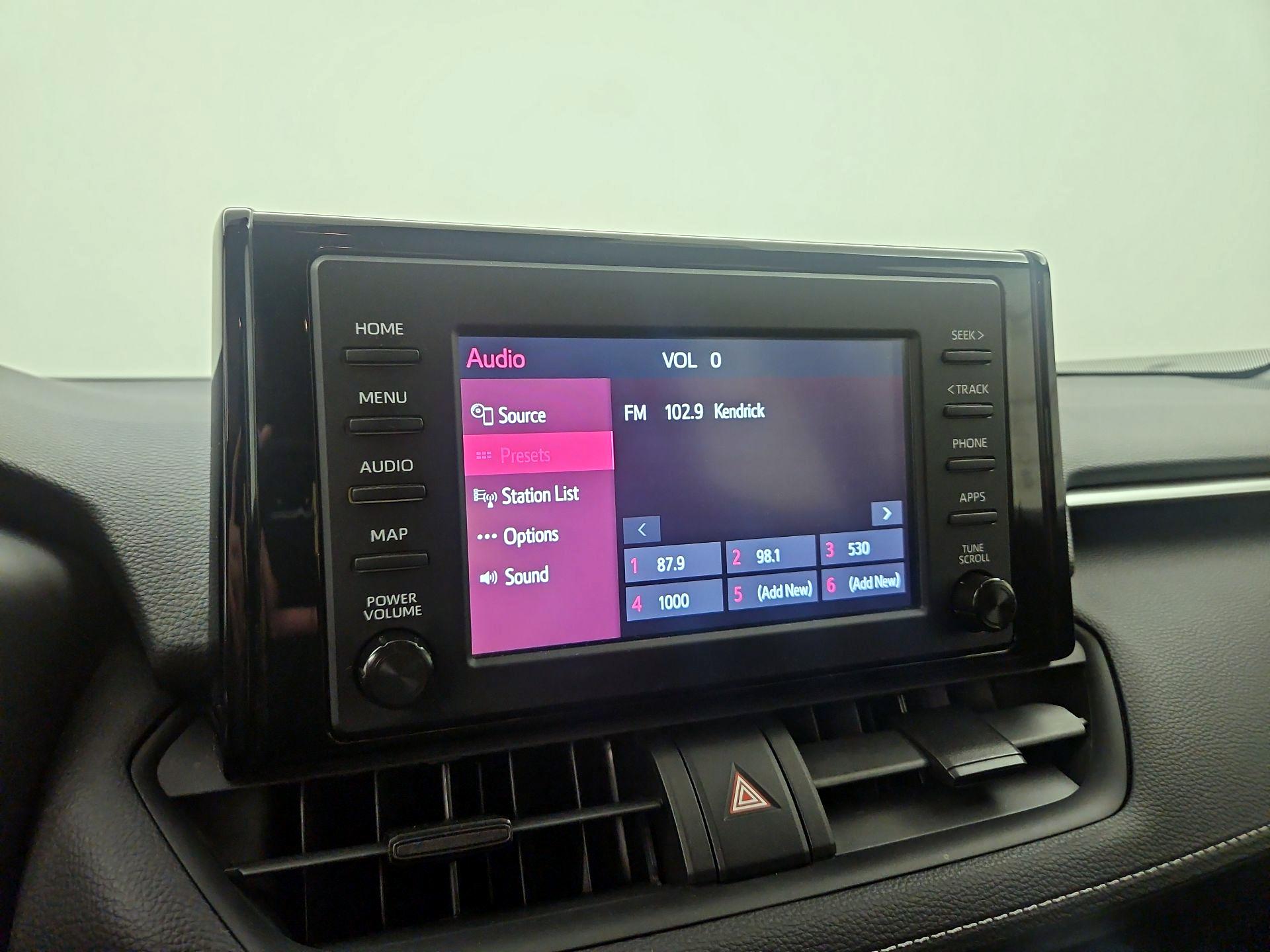 Thumbnail: 2019 Toyota RAV4 - 16