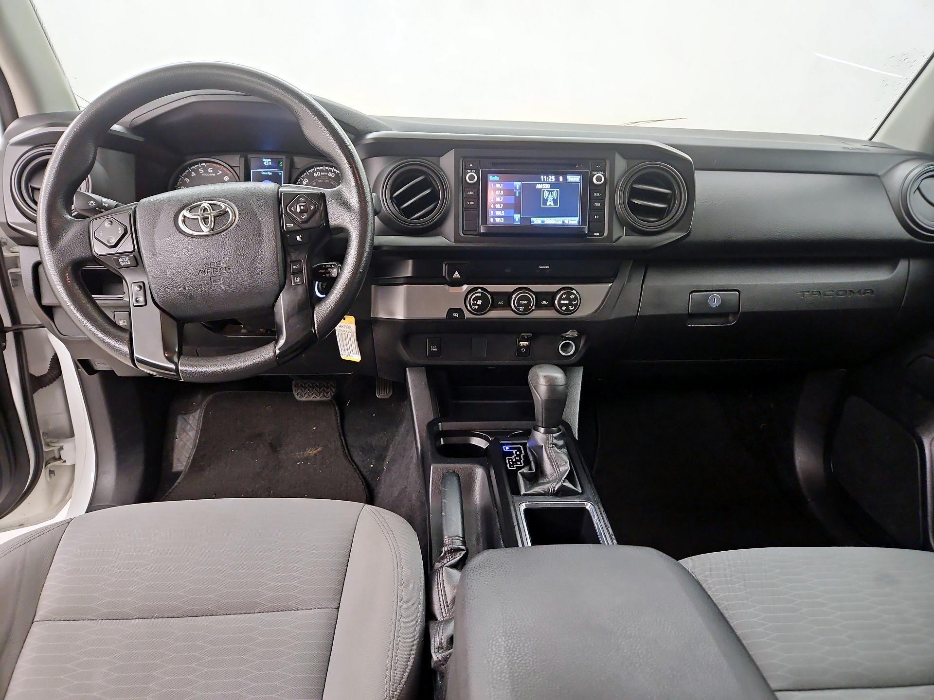 Thumbnail: 2019 Toyota Tacoma - 9