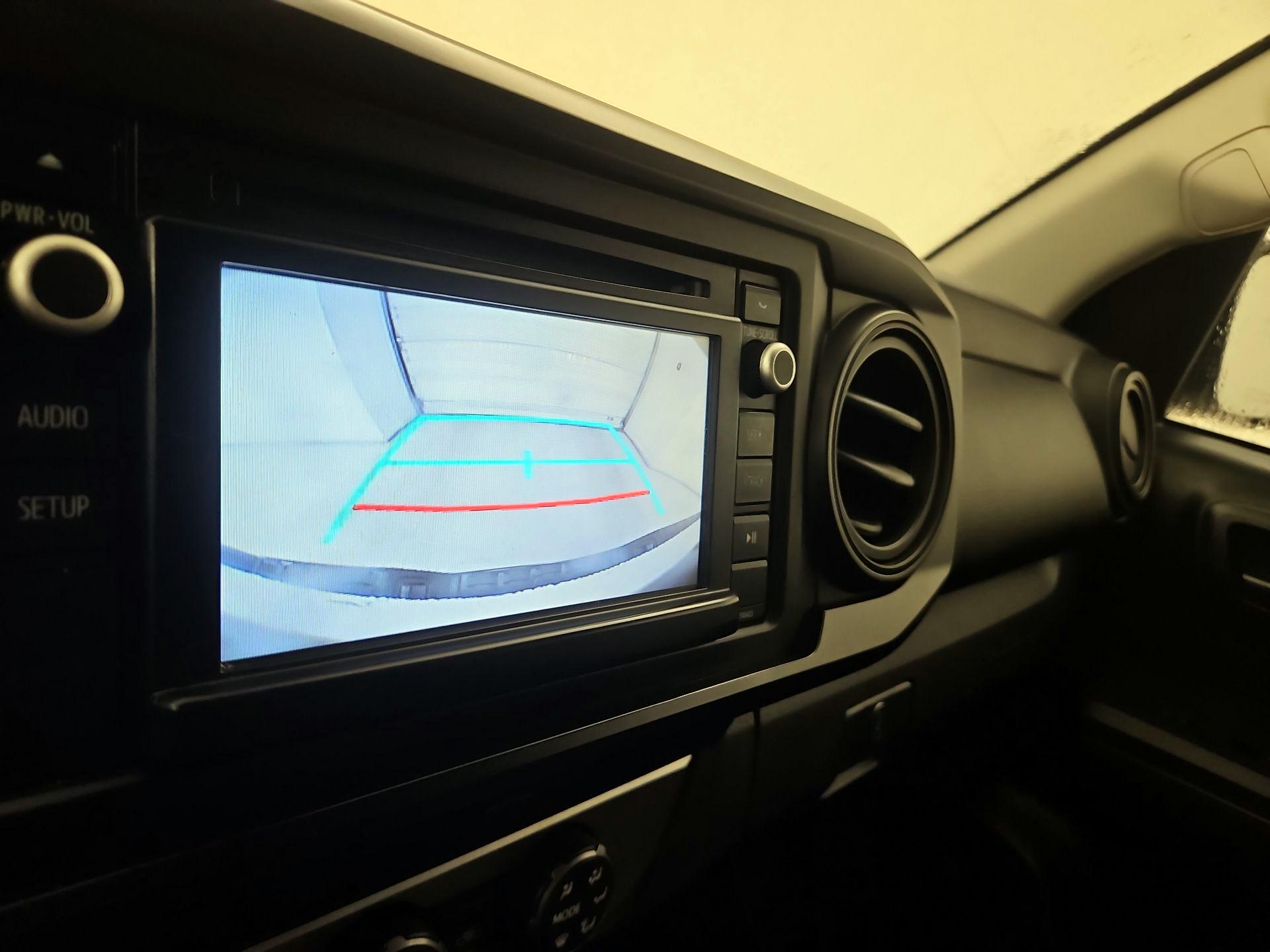 Thumbnail: 2019 Toyota Tacoma - 14