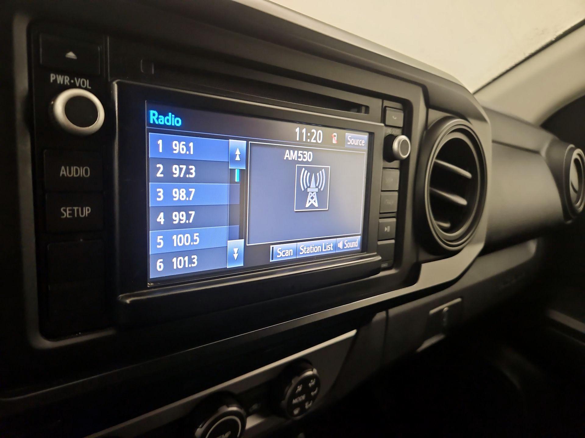 Thumbnail: 2019 Toyota Tacoma - 15