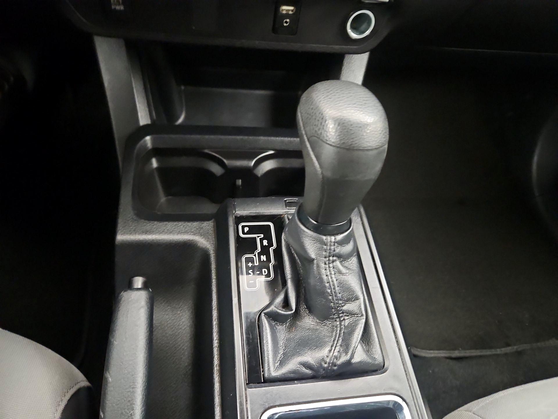 Thumbnail: 2019 Toyota Tacoma - 17