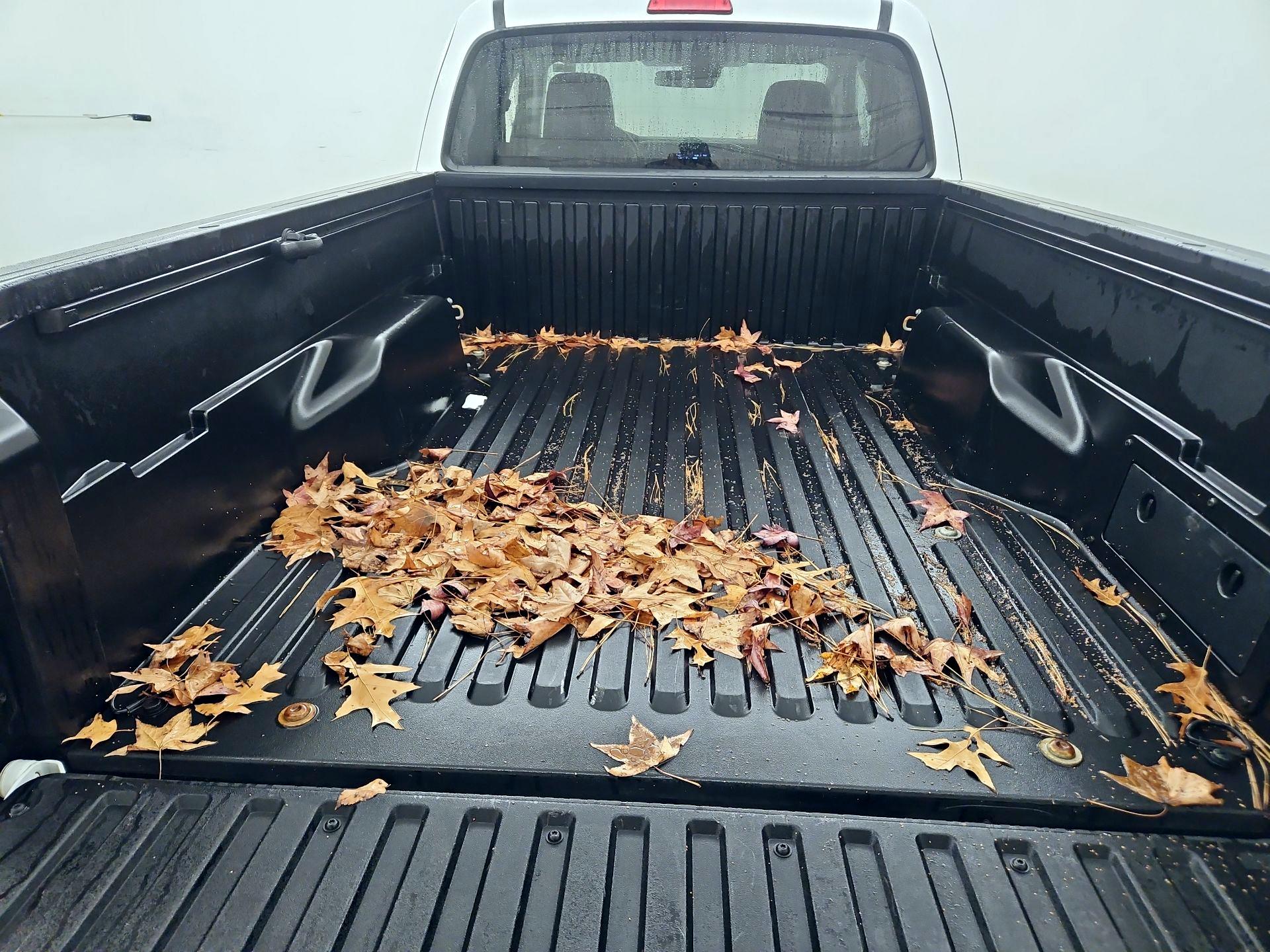 Thumbnail: 2019 Toyota Tacoma - 19