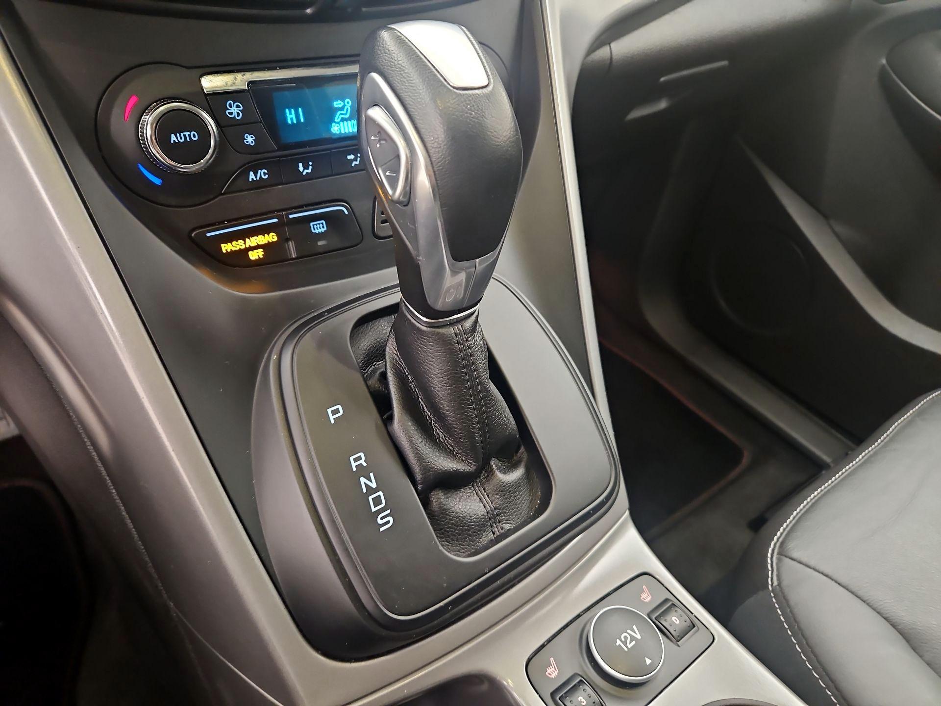 Thumbnail: 2016 Ford Escape - 18