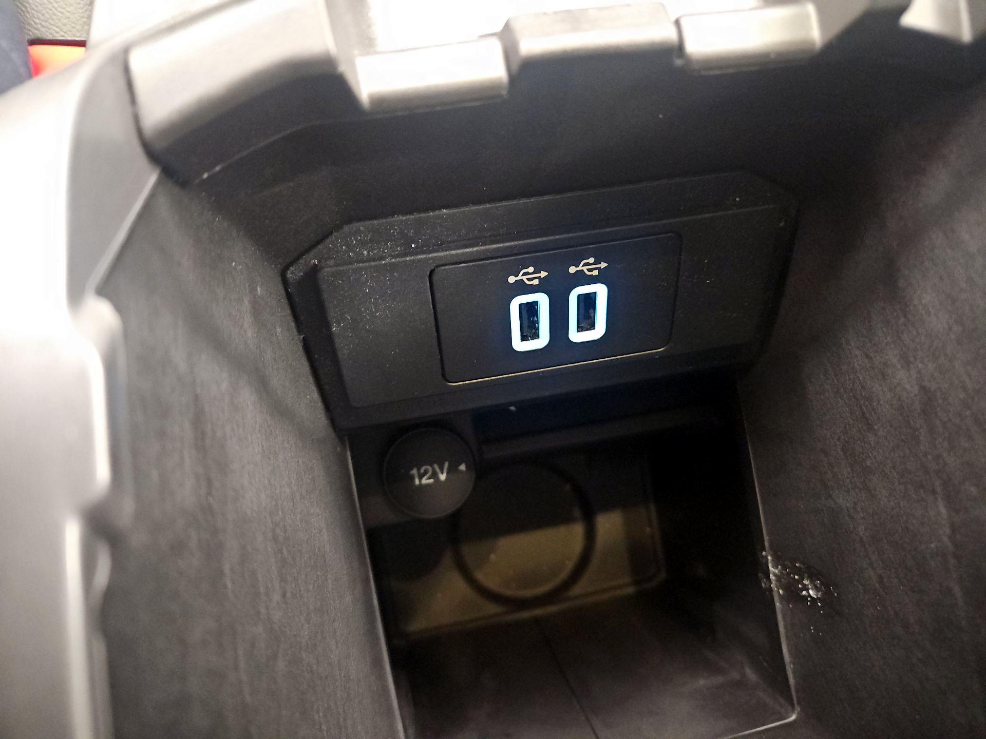 Thumbnail: 2016 Ford Escape - 19