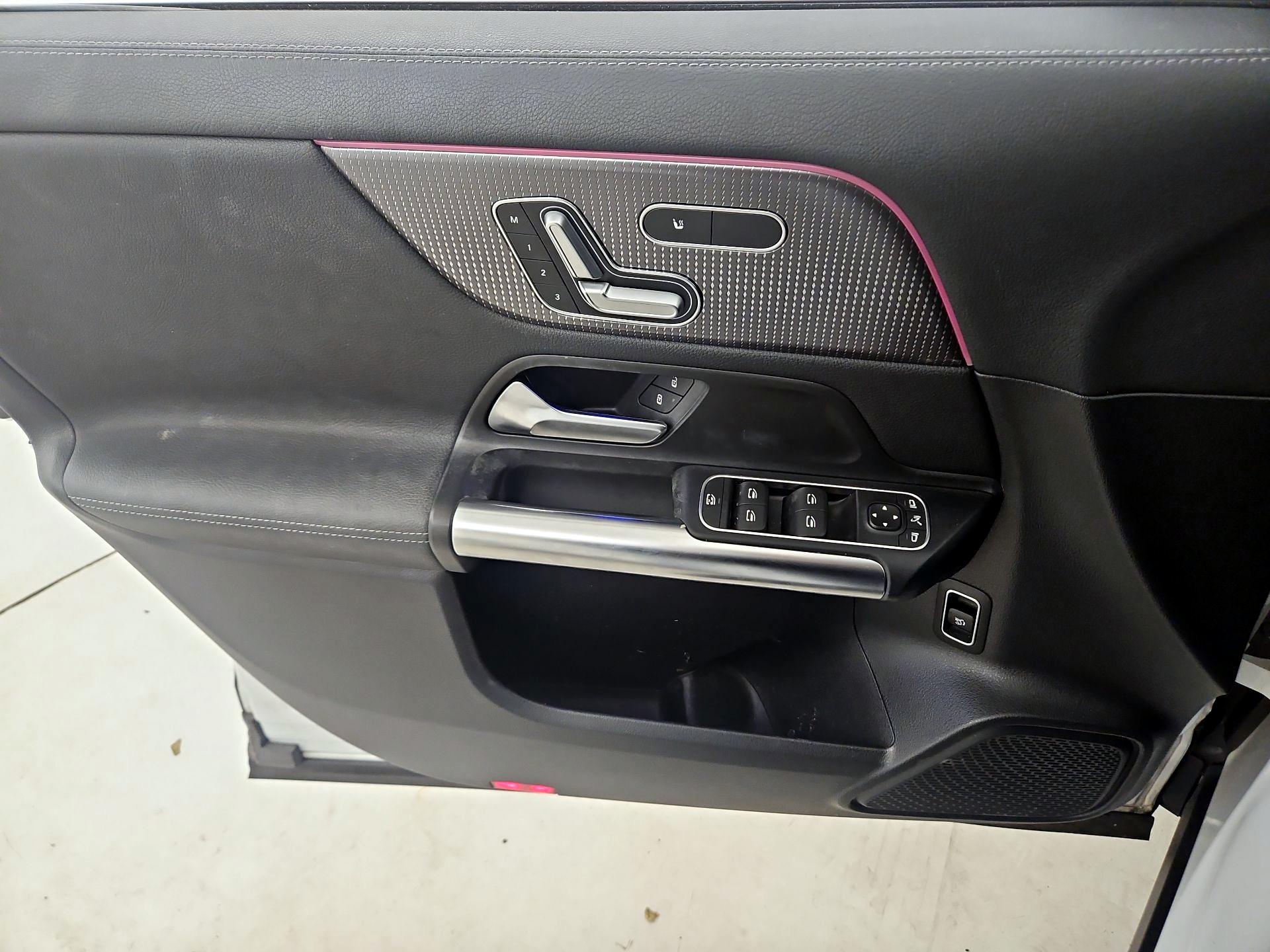 Thumbnail: 2023 Mercedes-Benz GLA - 12