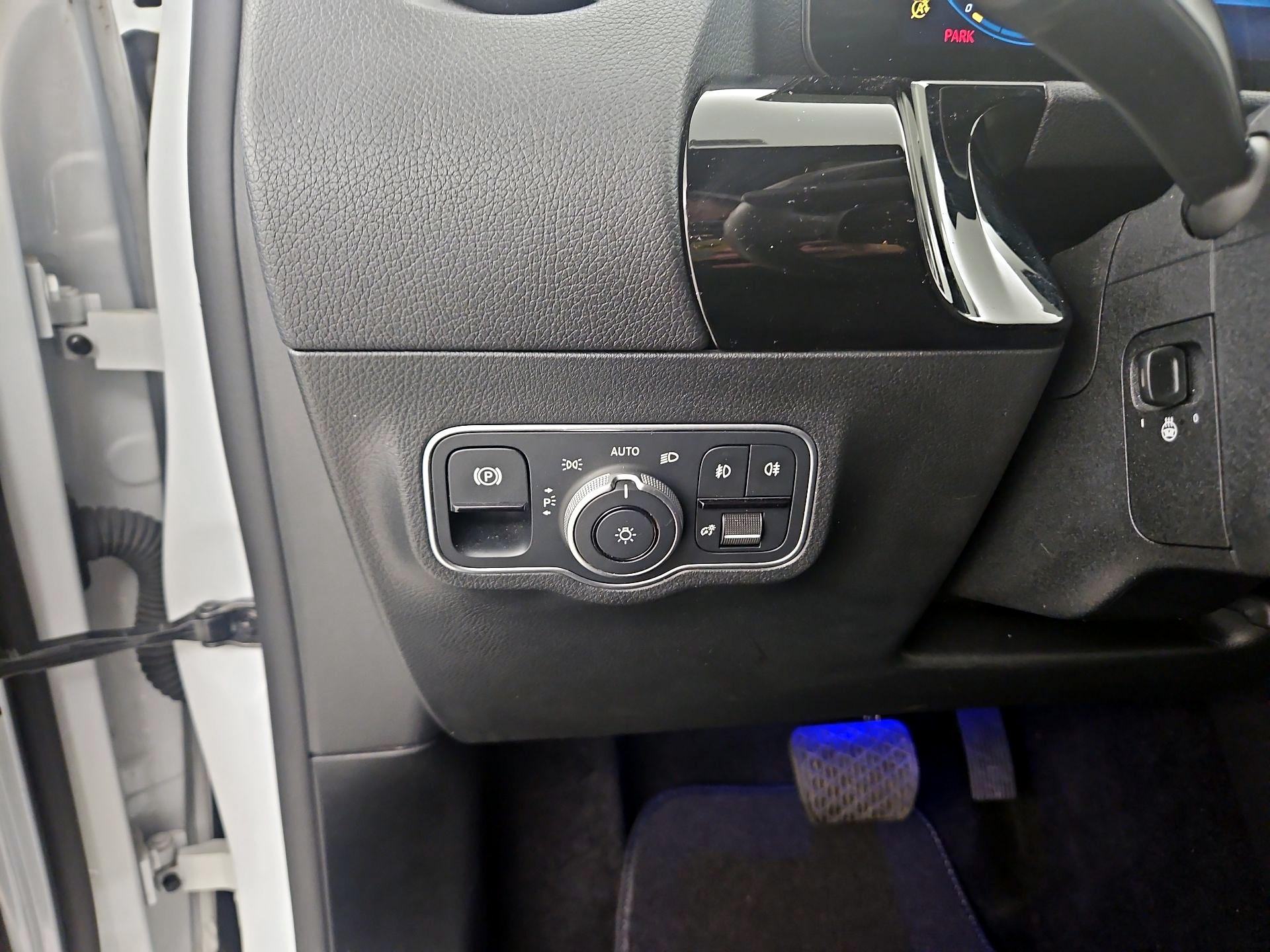 Thumbnail: 2023 Mercedes-Benz GLA - 13