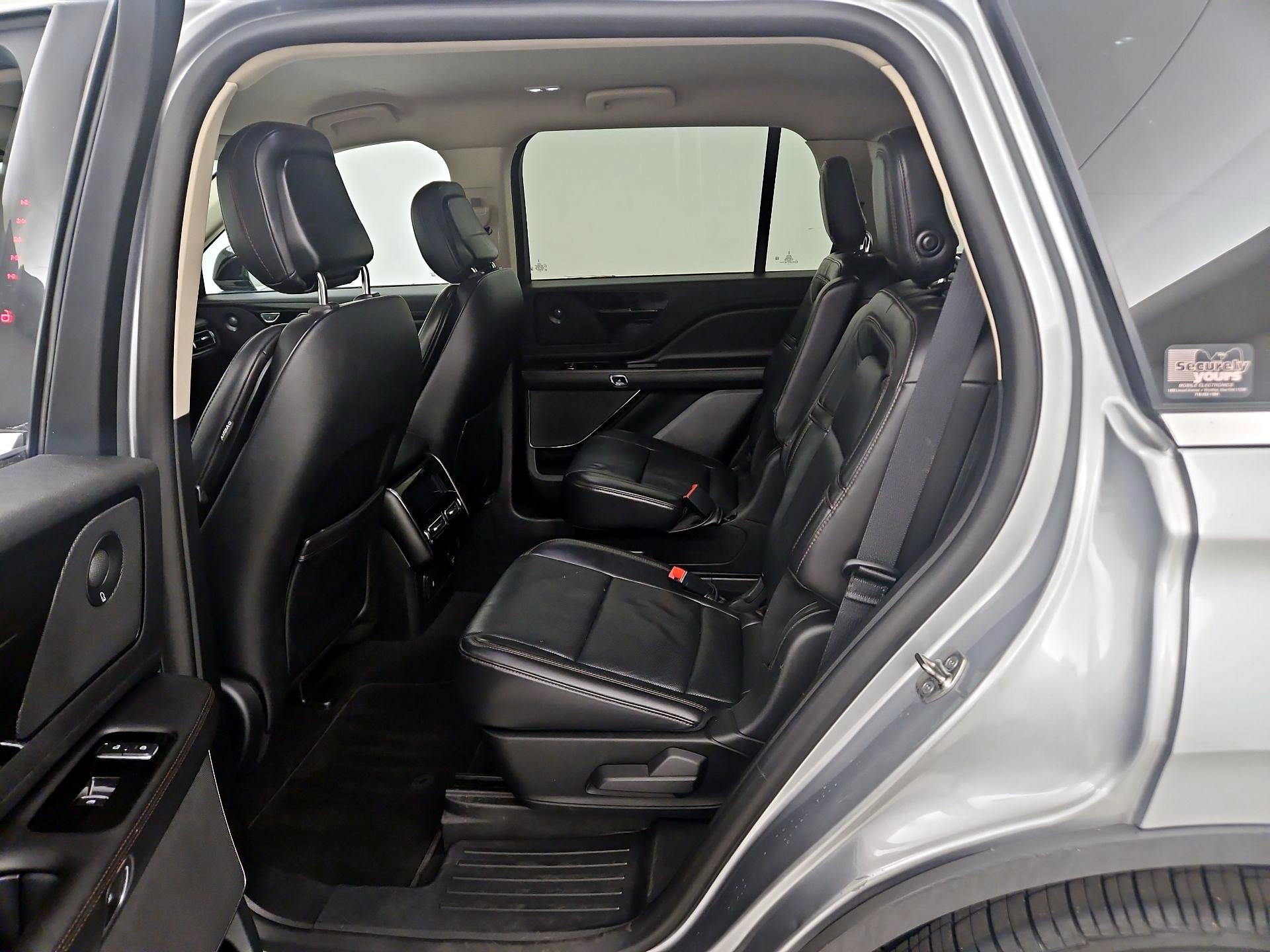 Thumbnail: 2020 Lincoln Aviator - 19