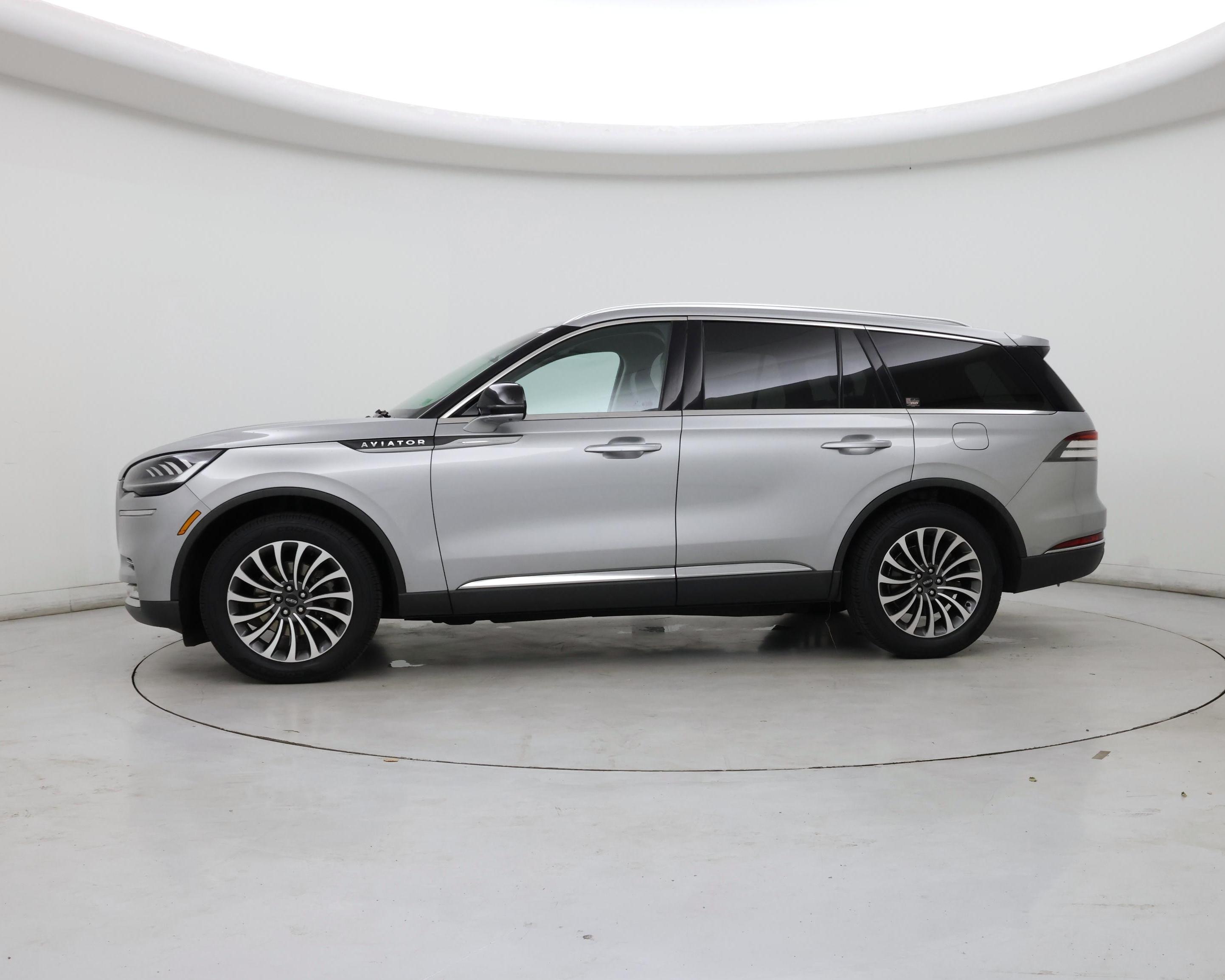 Thumbnail: 2020 Lincoln Aviator - 3