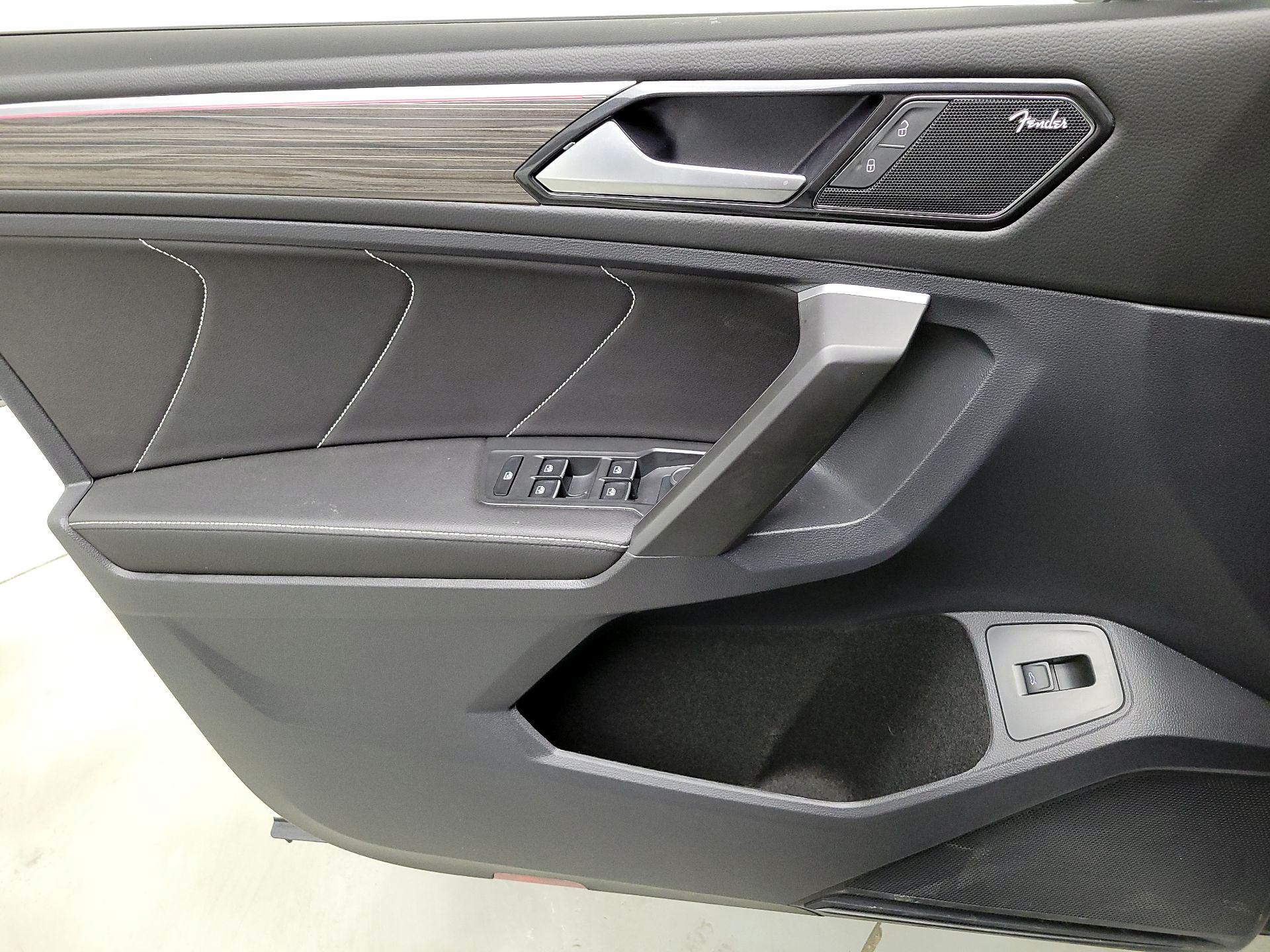 Thumbnail: 2023 Volkswagen Tiguan - 12