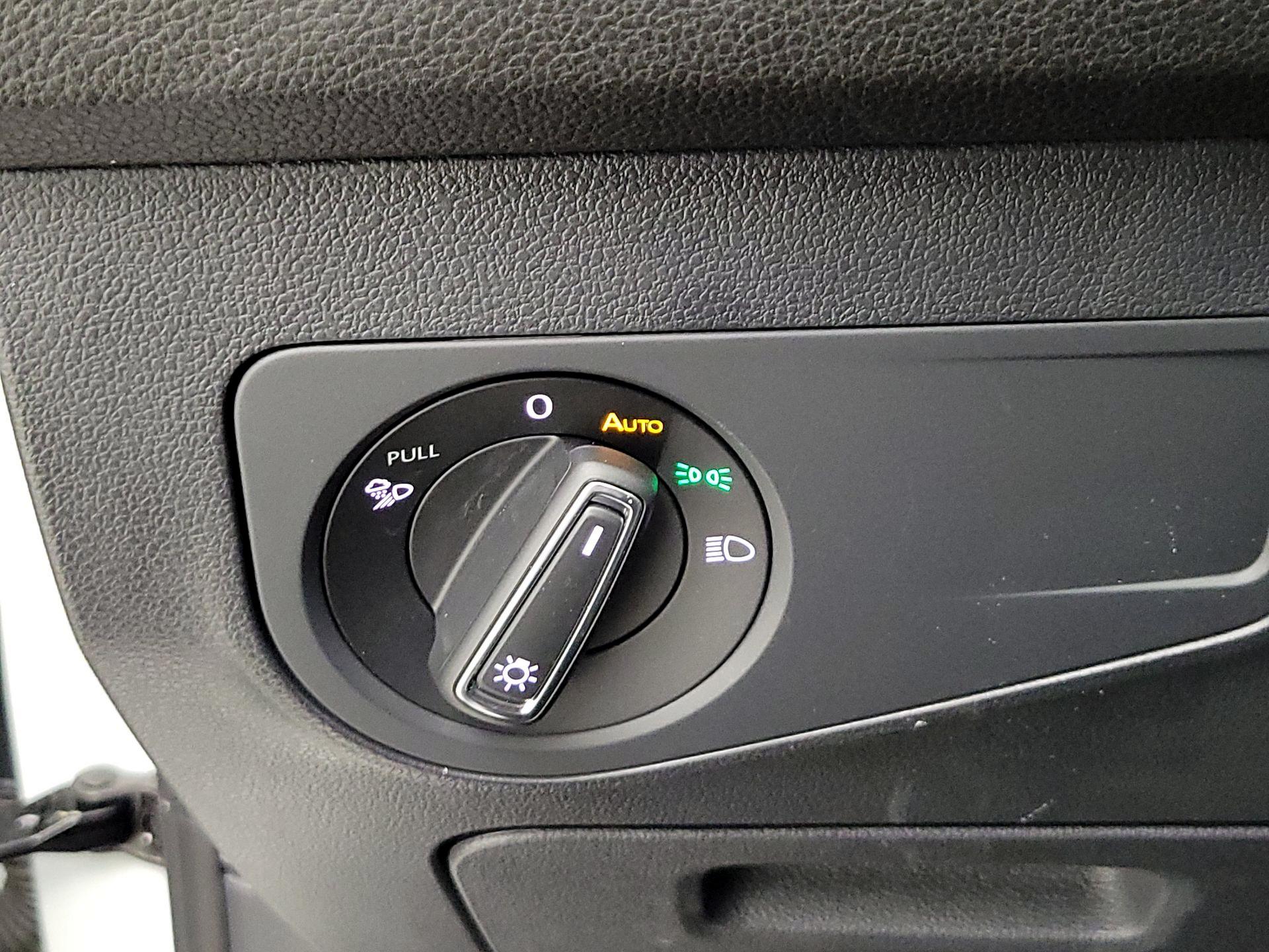 Thumbnail: 2023 Volkswagen Tiguan - 13