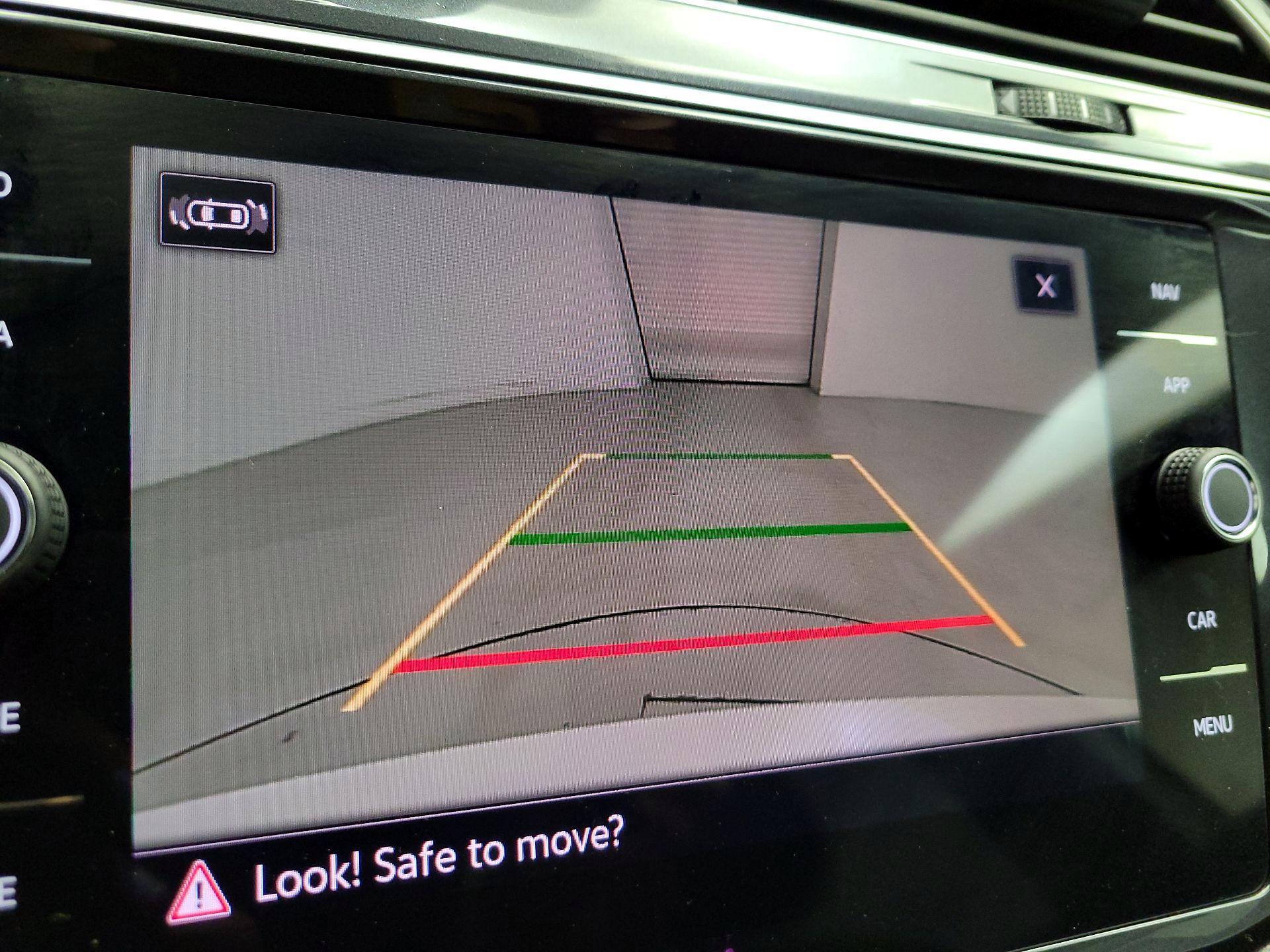 Thumbnail: 2023 Volkswagen Tiguan - 14